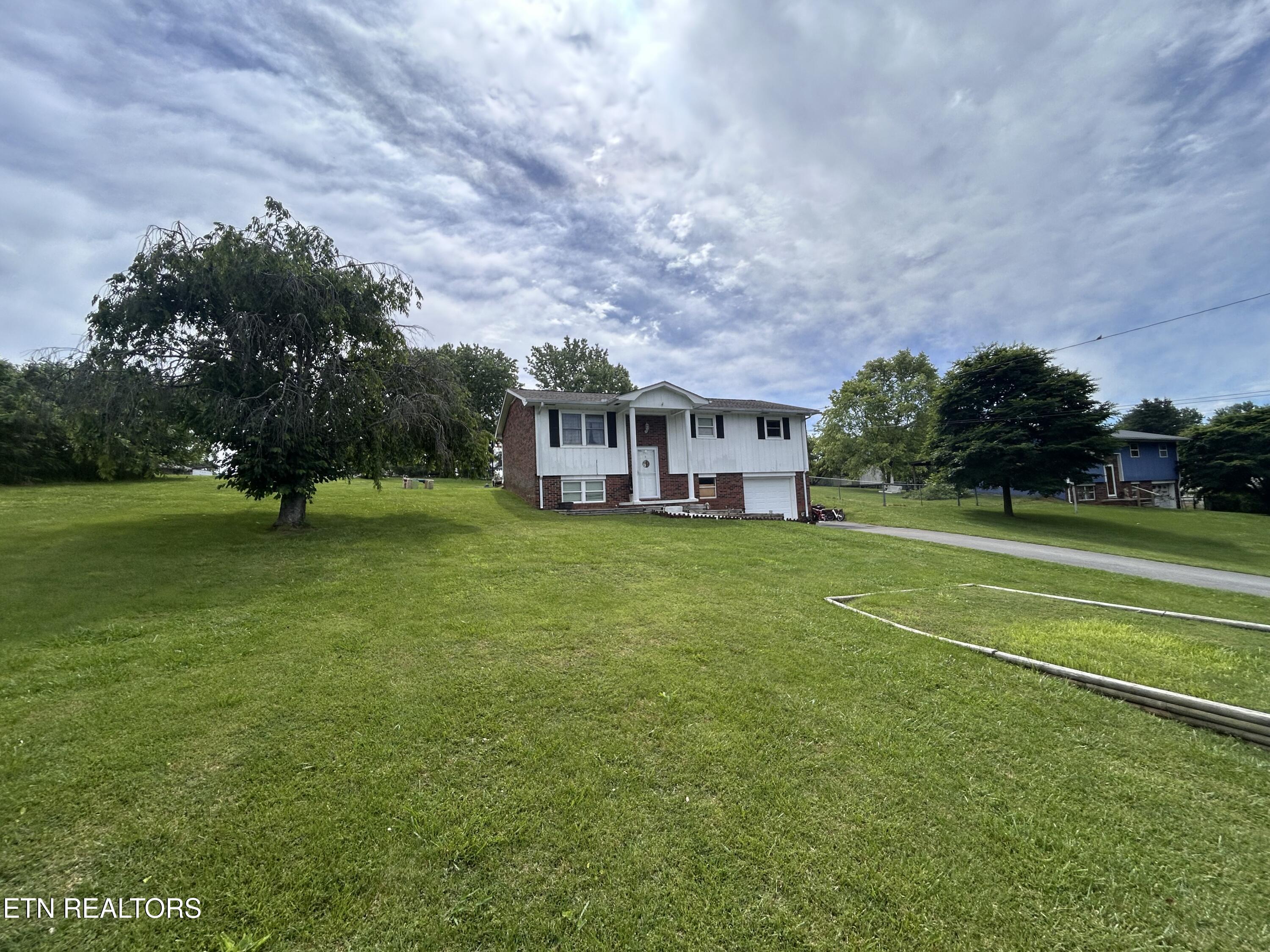 1336 Tom Breeden Rd Property Photo 1