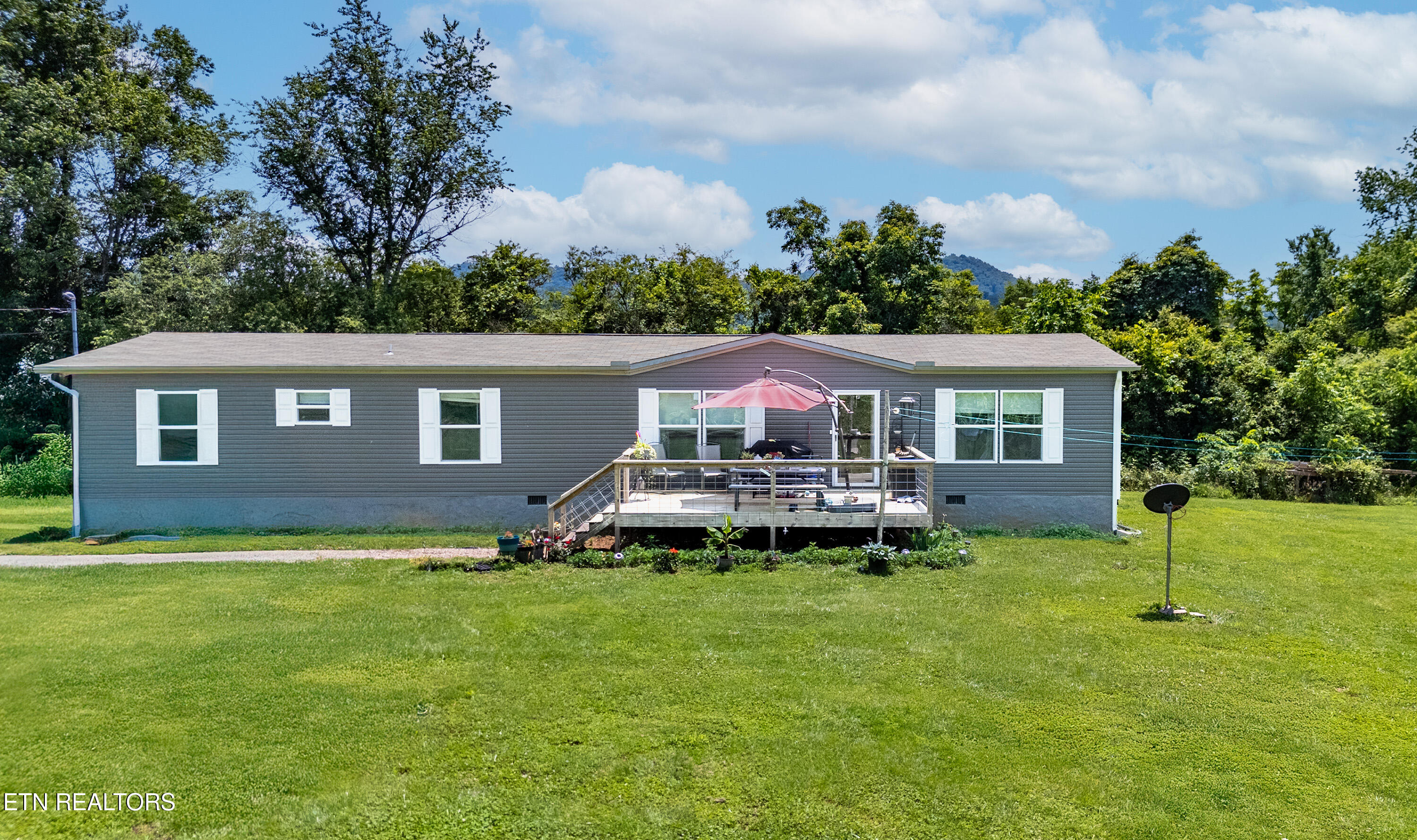 1264 Highway 11w South Of Property Photo 1