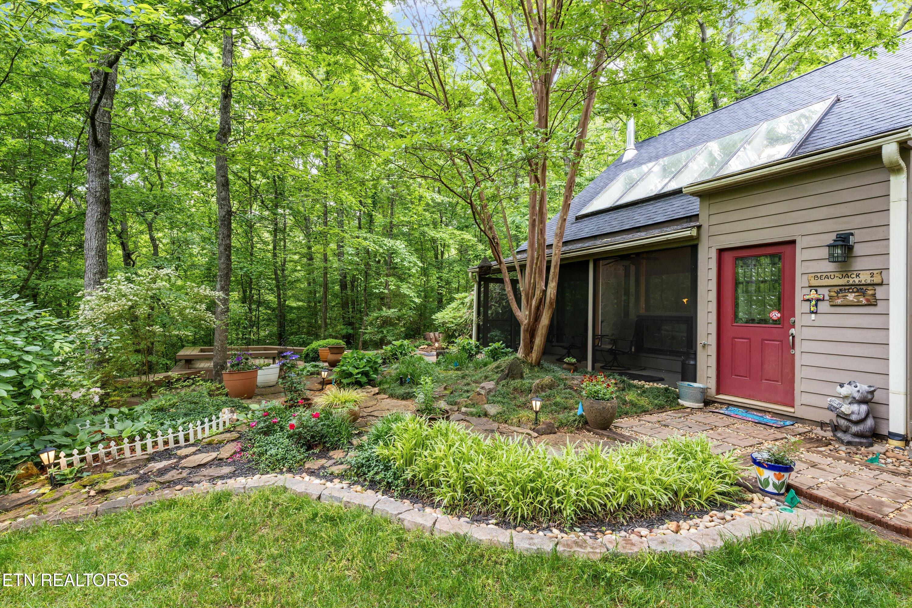 5009 Big Springs Rd Property Photo