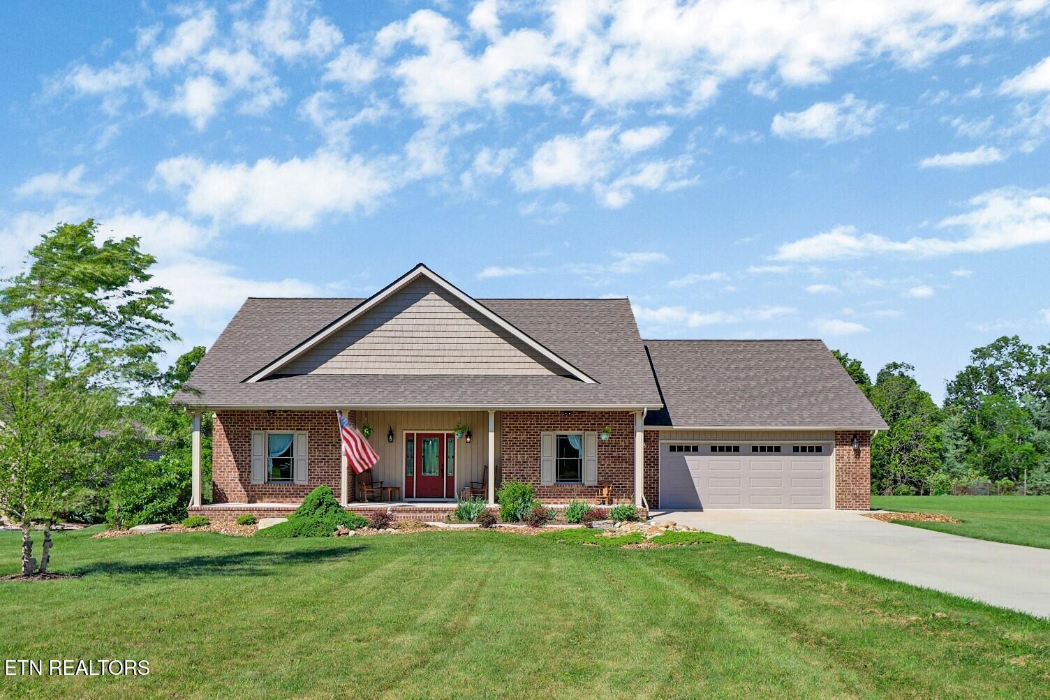 233 Copper Point Property Photo 1