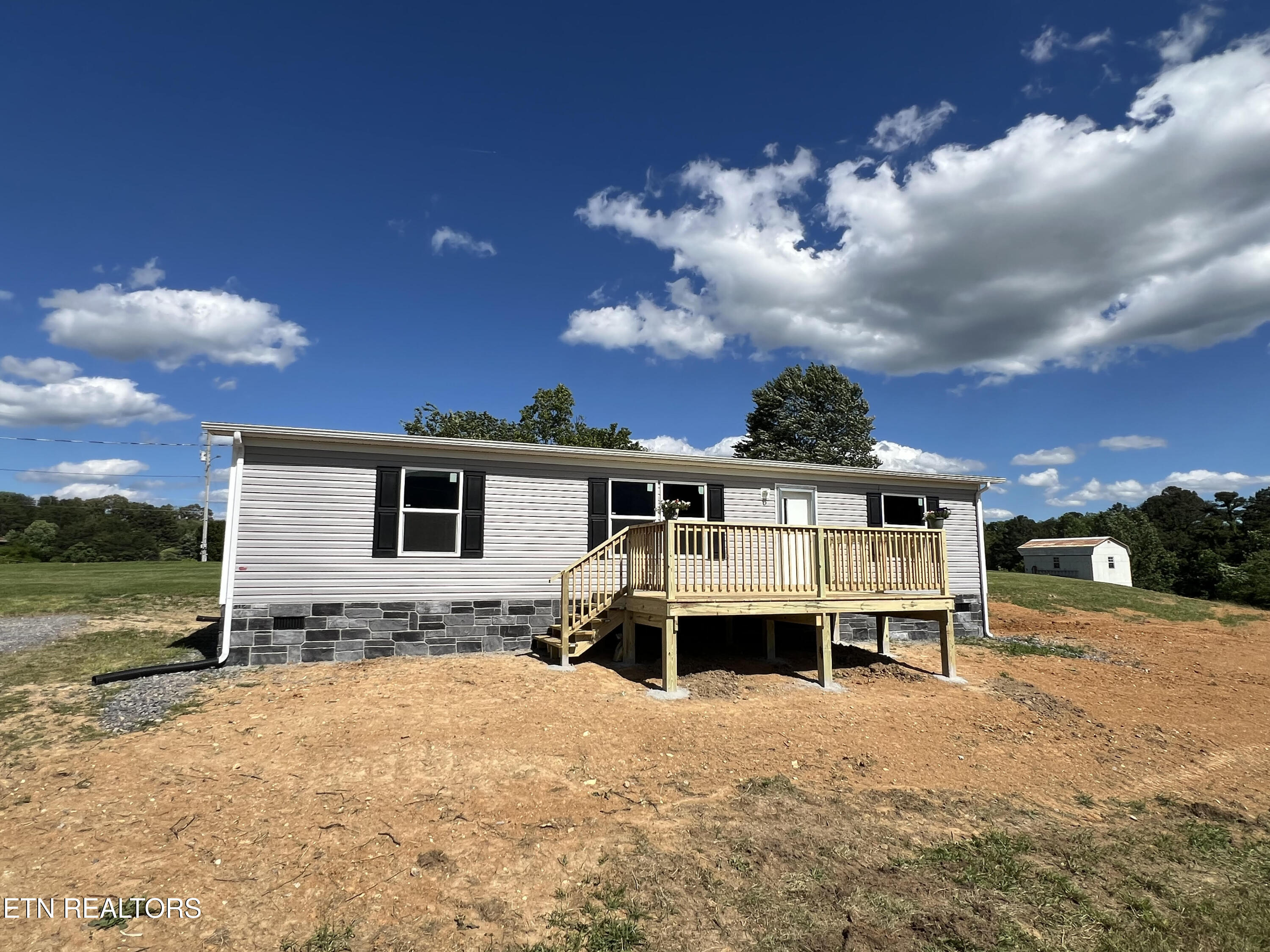 127 English Mountain Rd Property Photo 1