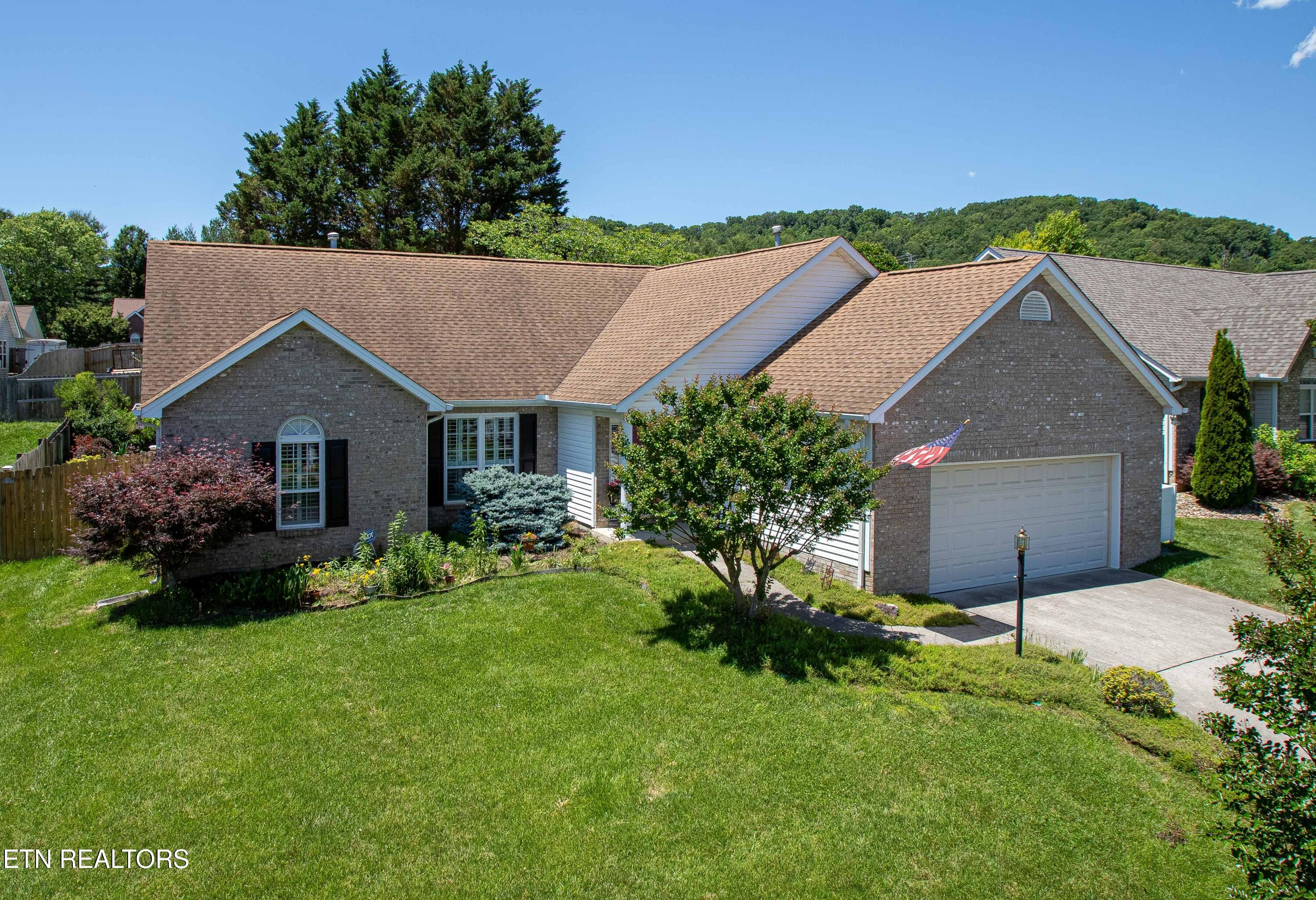 1575 Maremont Rd Property Photo 1