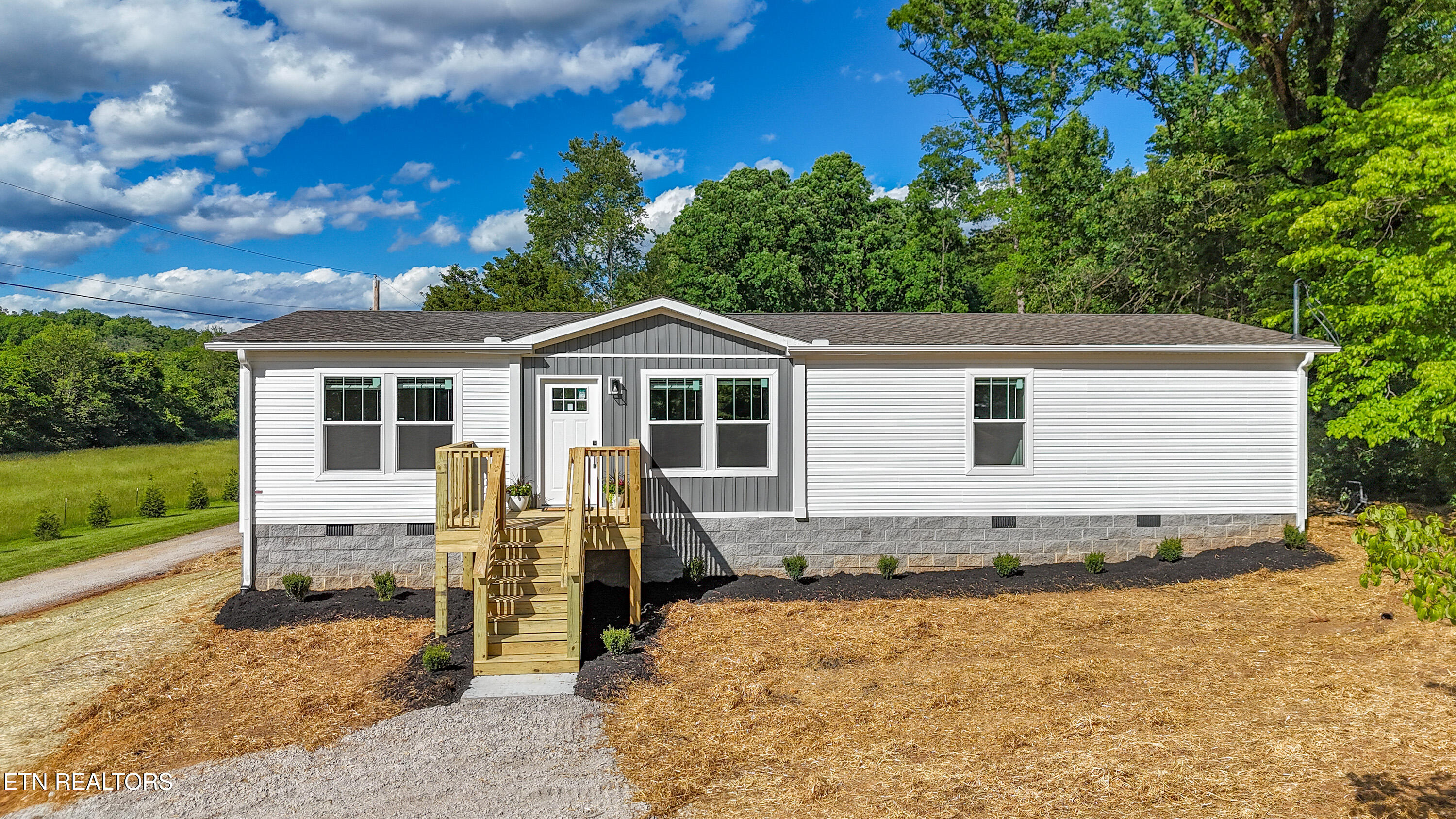 2128 Duncan Rd Property Photo