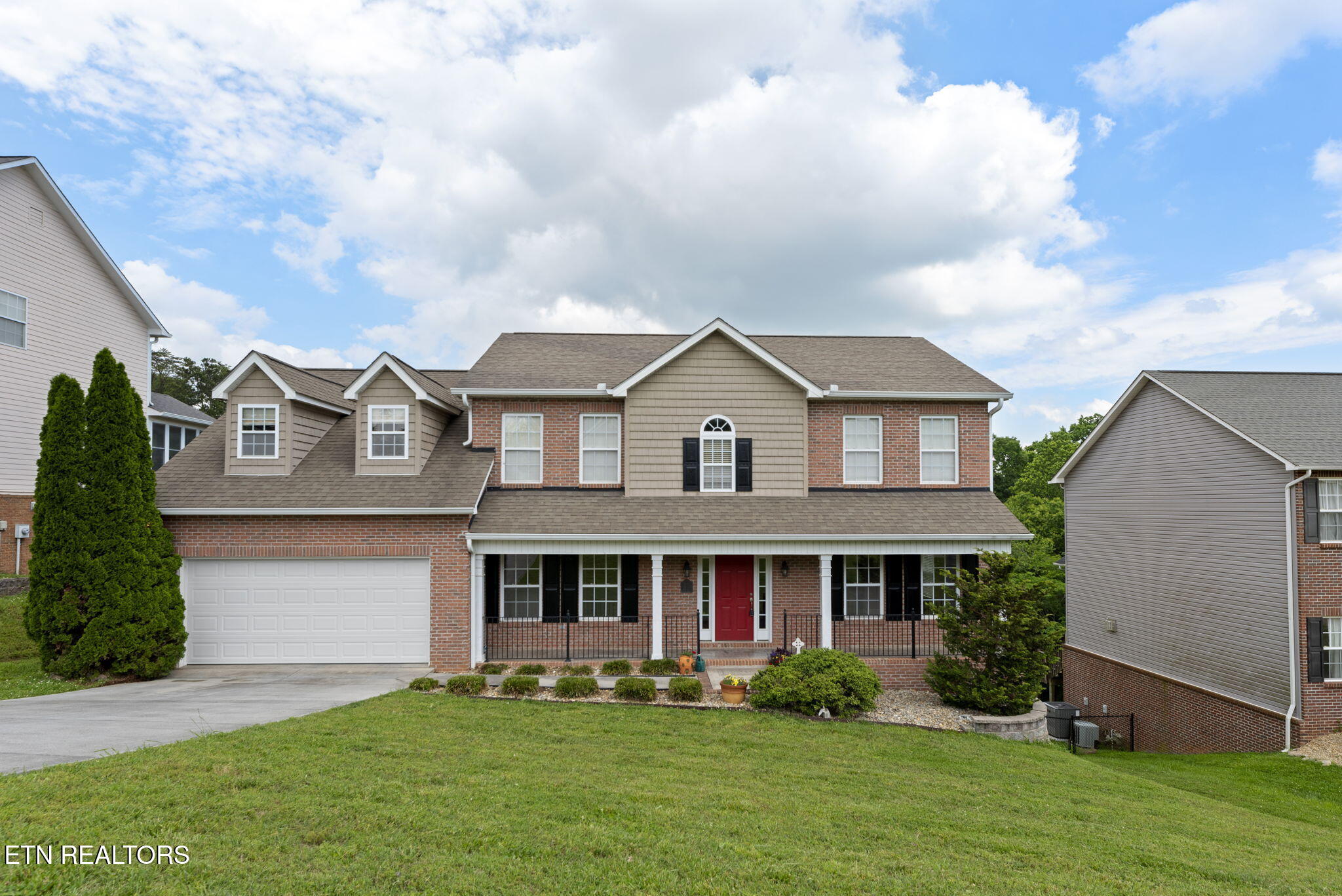 1820 Falling Waters Rd Property Photo