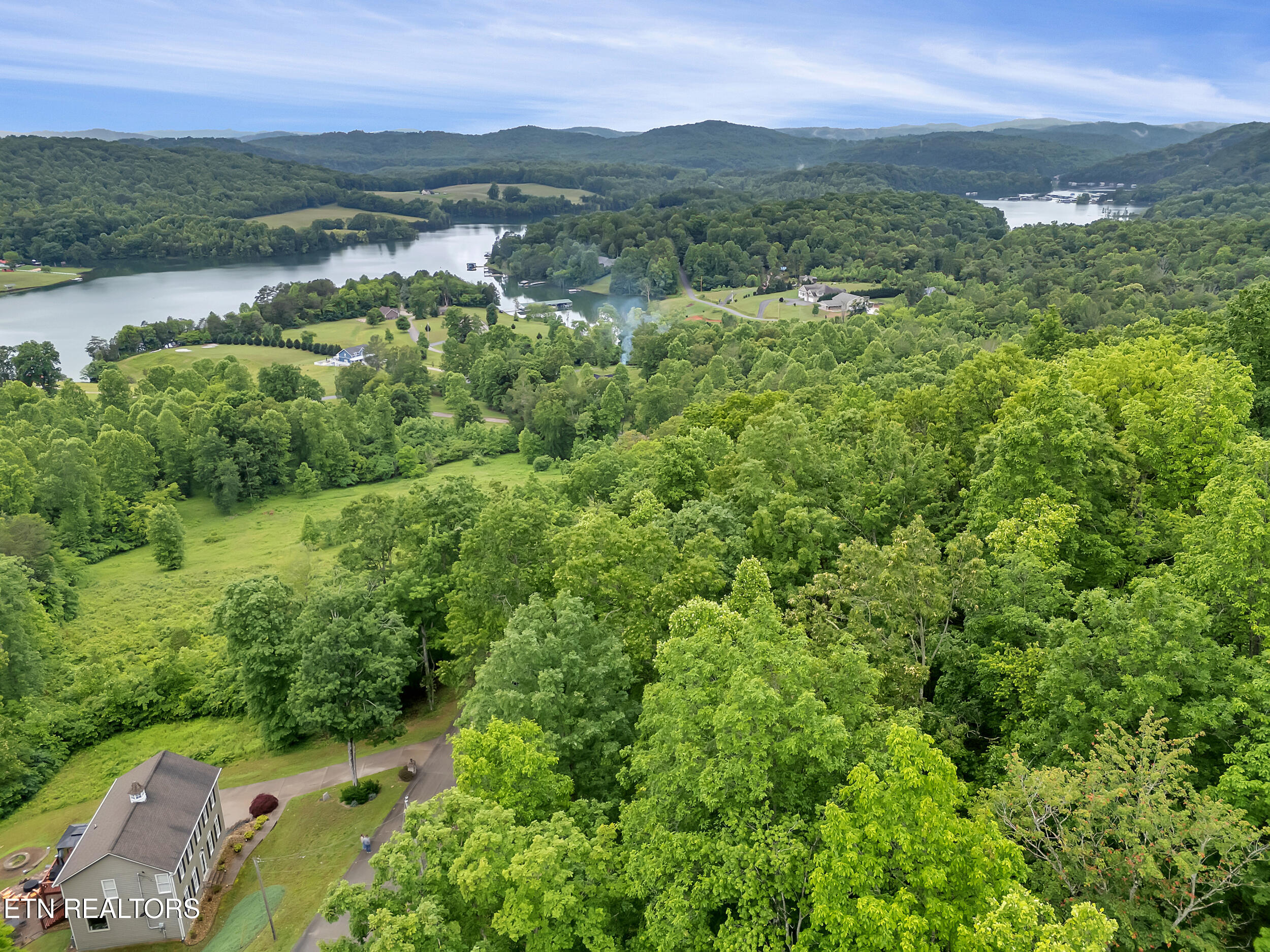98 Pinnacle Pointe Way Property Photo 17