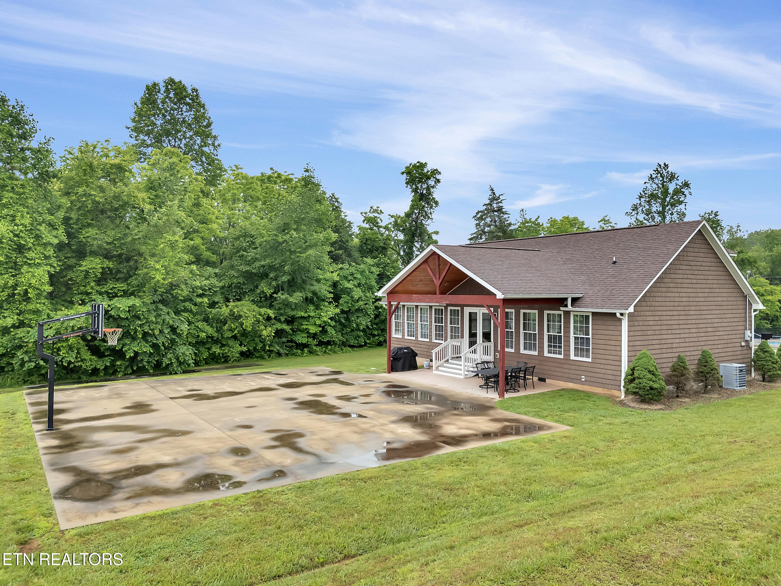 98 Pinnacle Pointe Way Property Photo 26