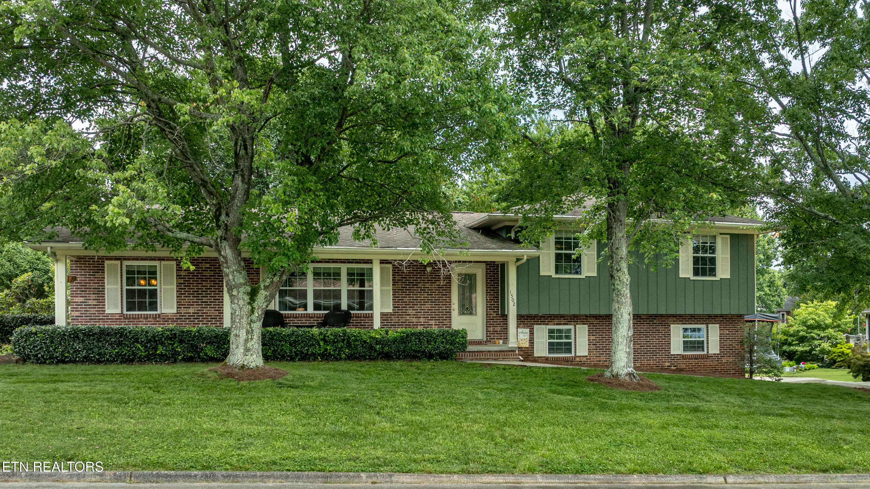 1502 Woodbury Court Property Photo