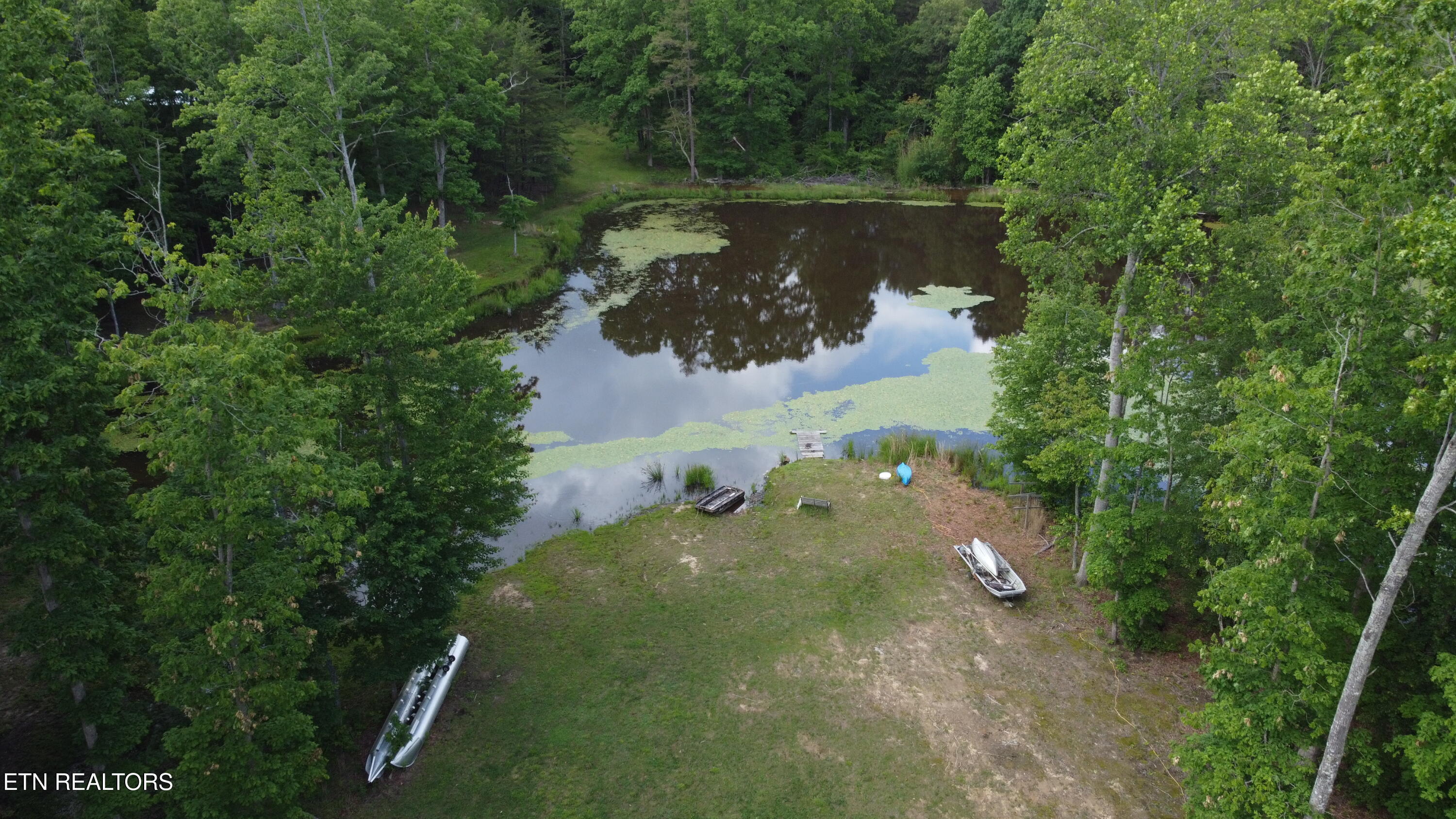 406 Dara Lane Property Photo 5