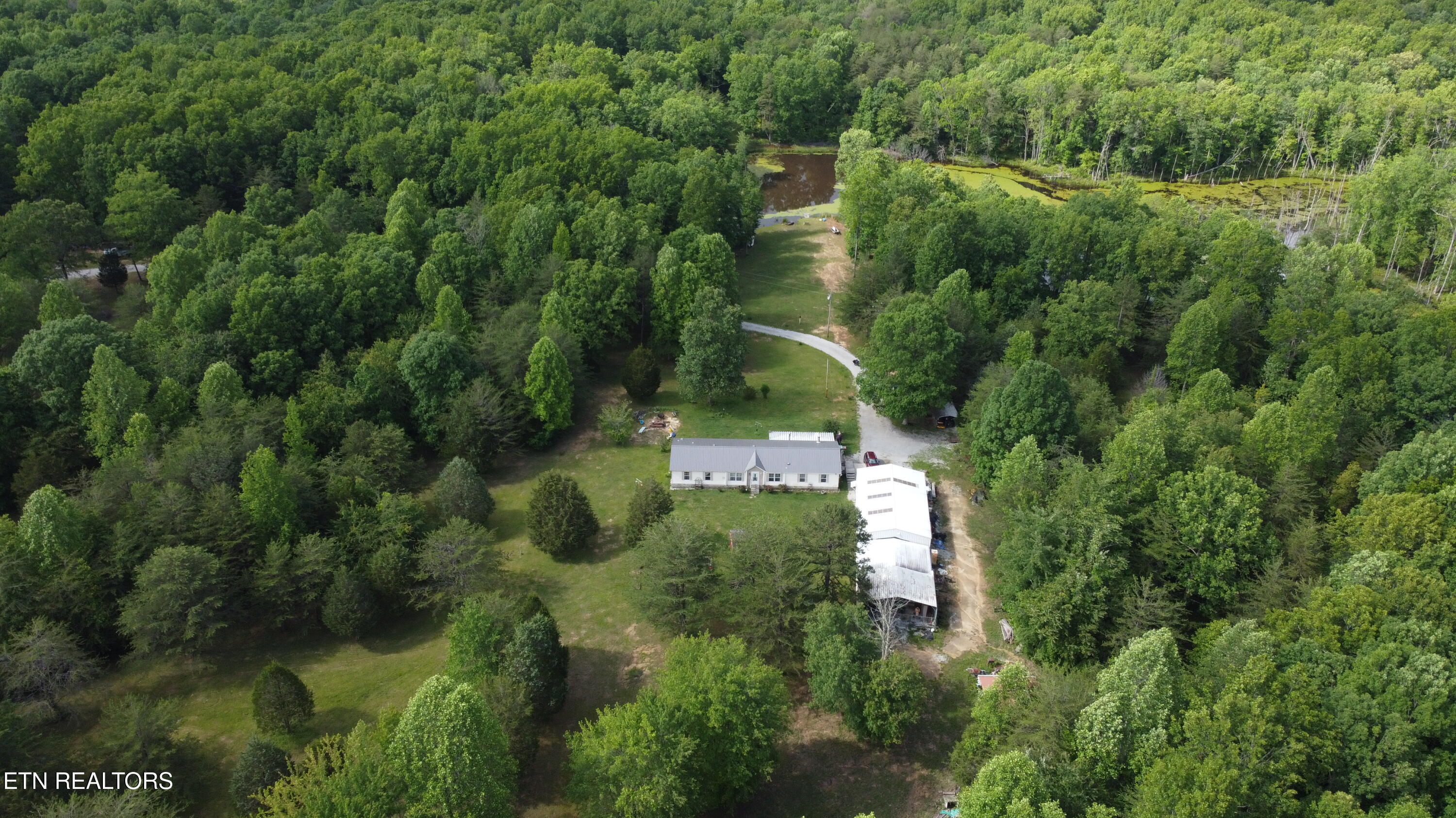 406 Dara Lane Property Photo 8