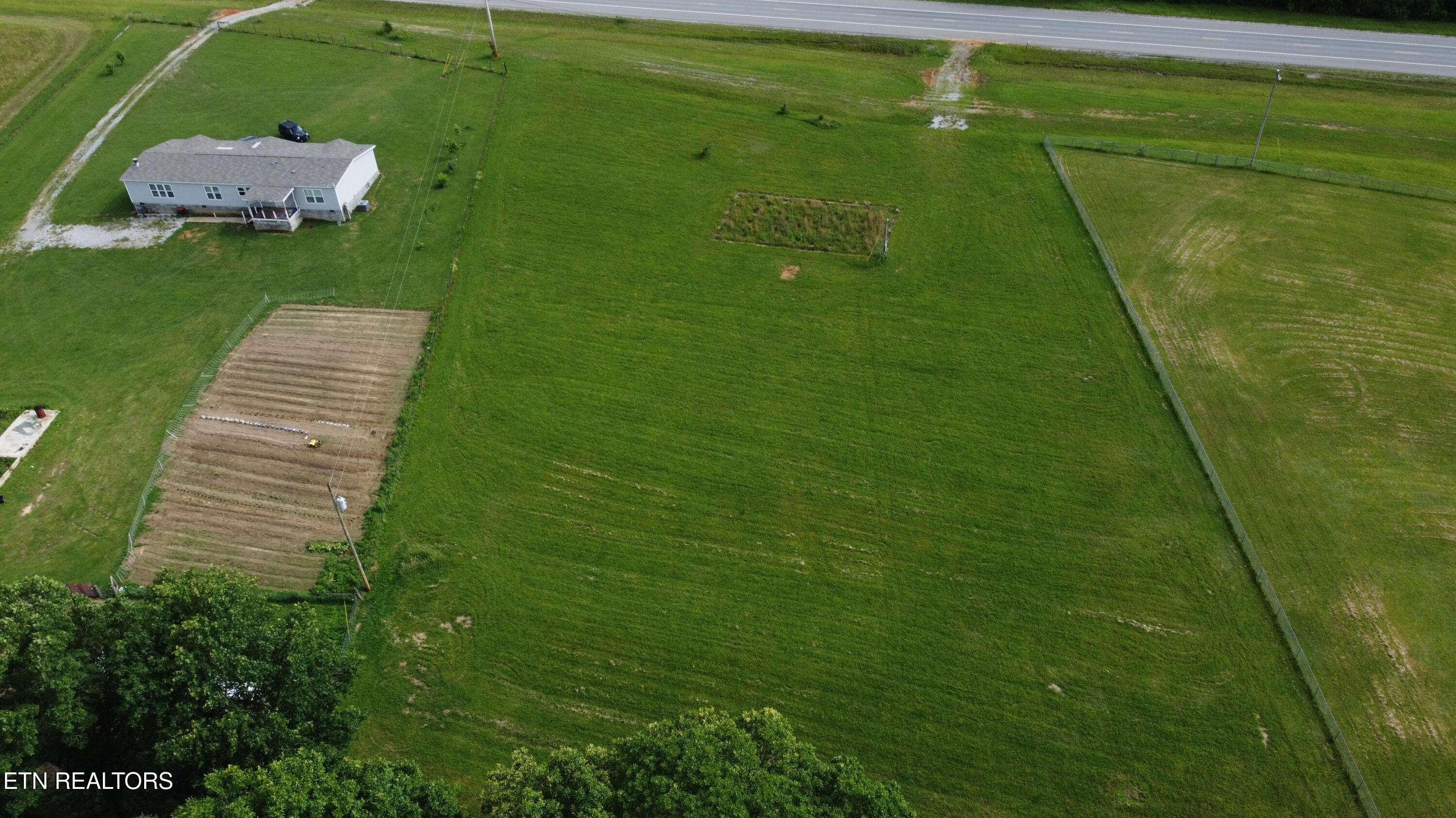 406 Dara Lane Property Photo 10
