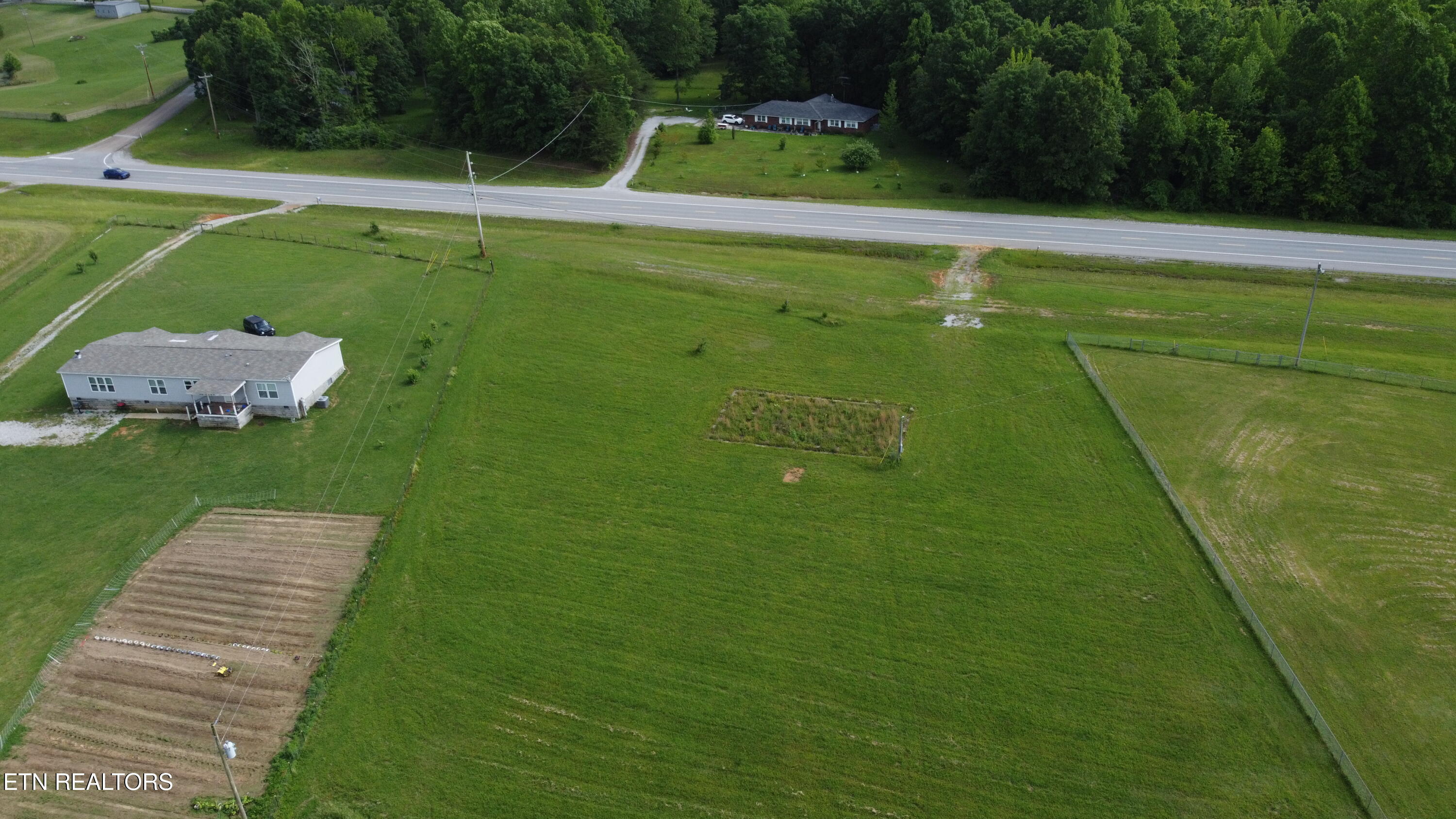 406 Dara Lane Property Photo 11