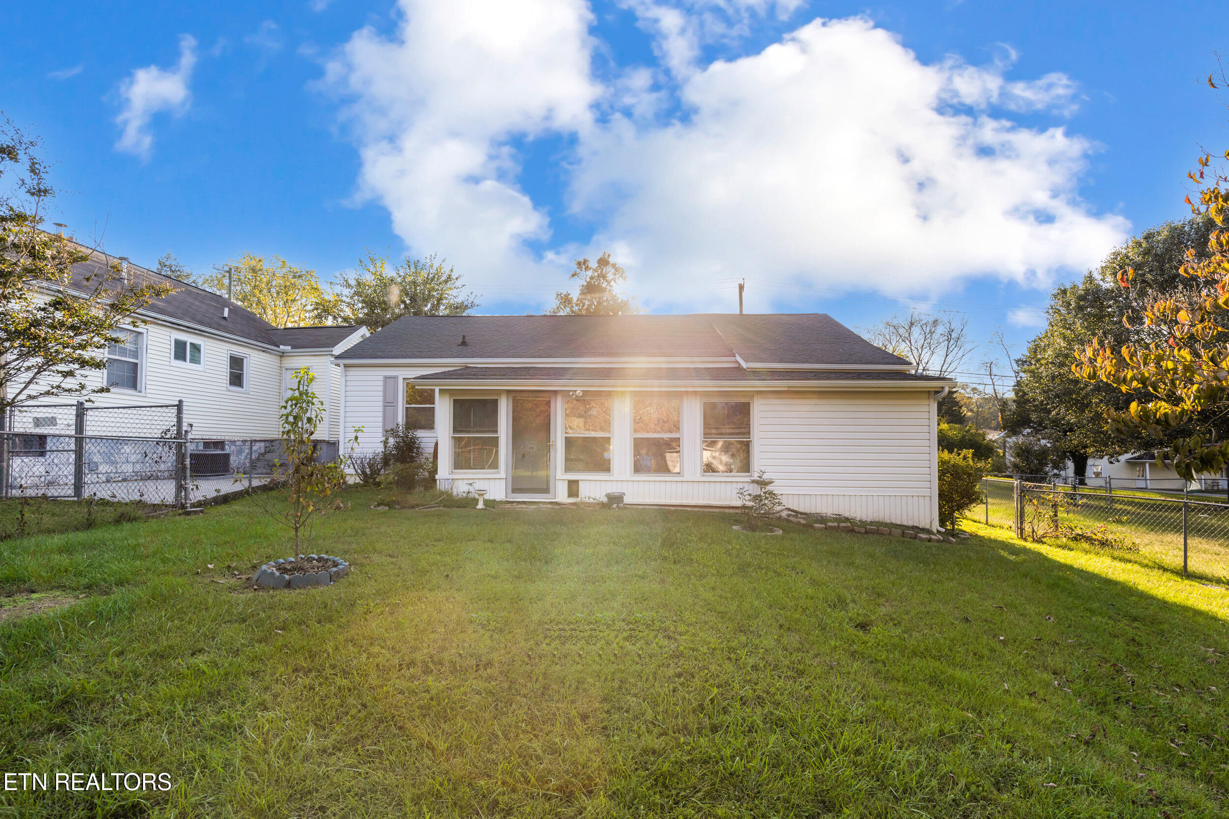 5112 Montrose Rd Property Photo 23