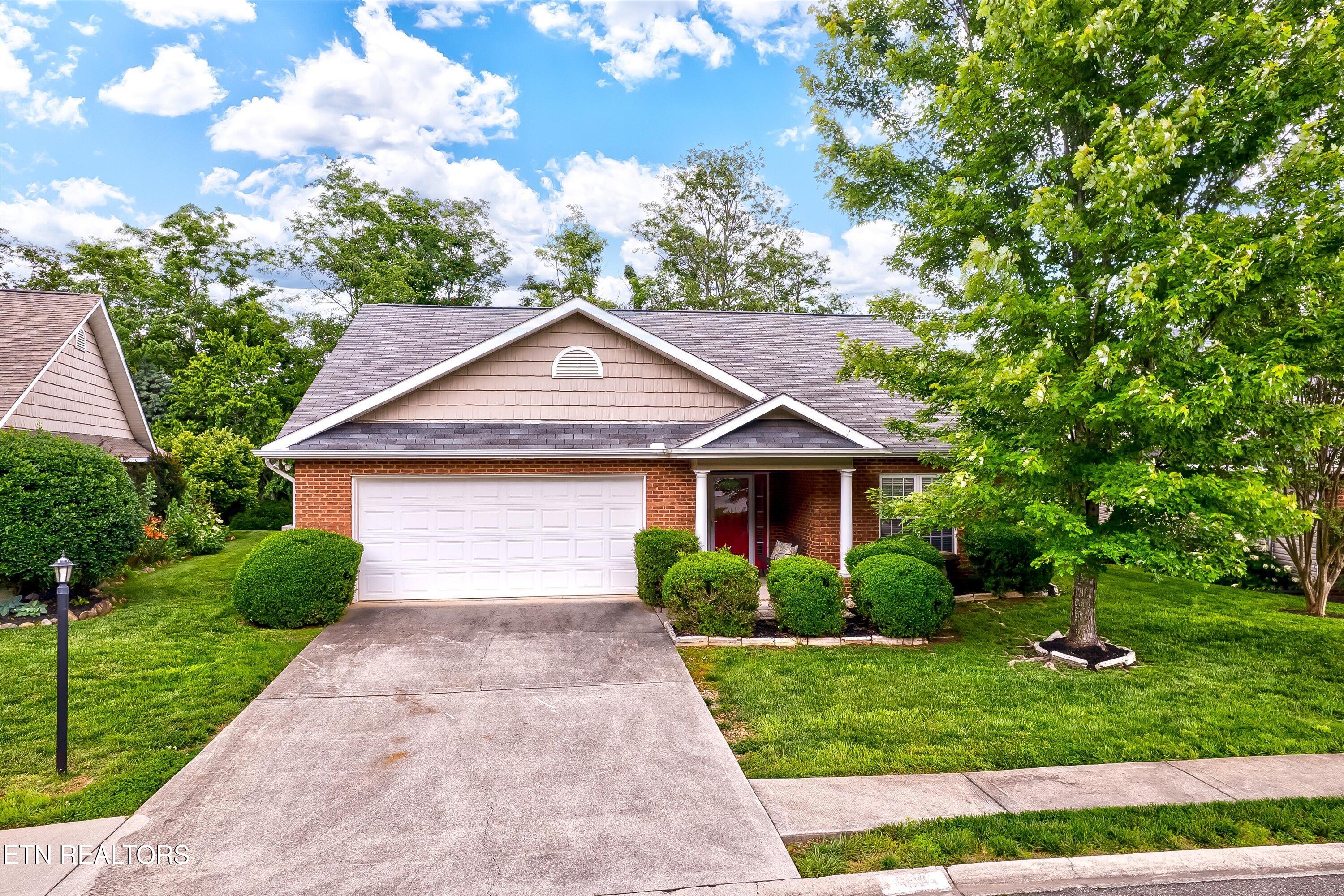 500 Eaton Village Property Photo