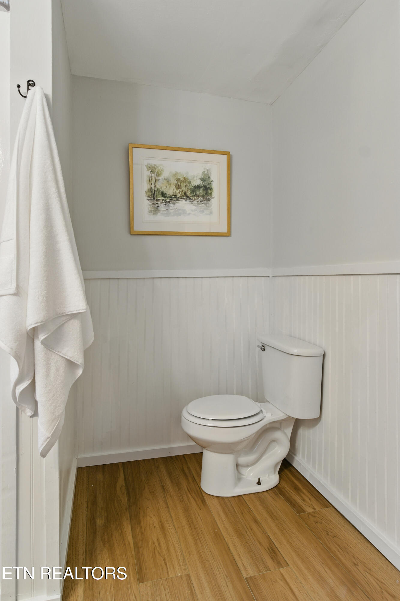 335 Hillcrest Drive Property Photo 12