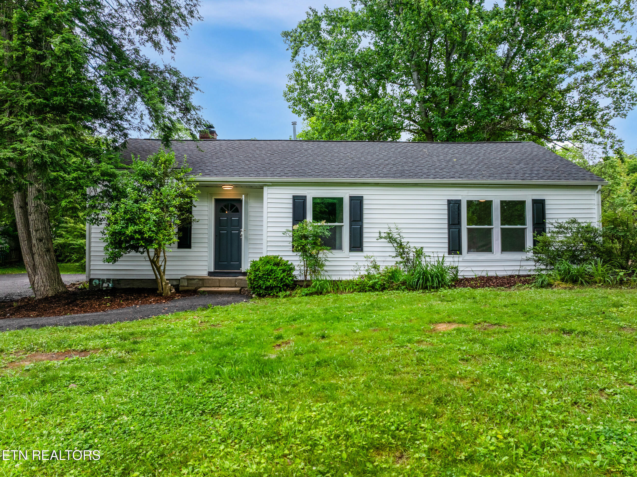 207 Shipe Rd Property Photo 1