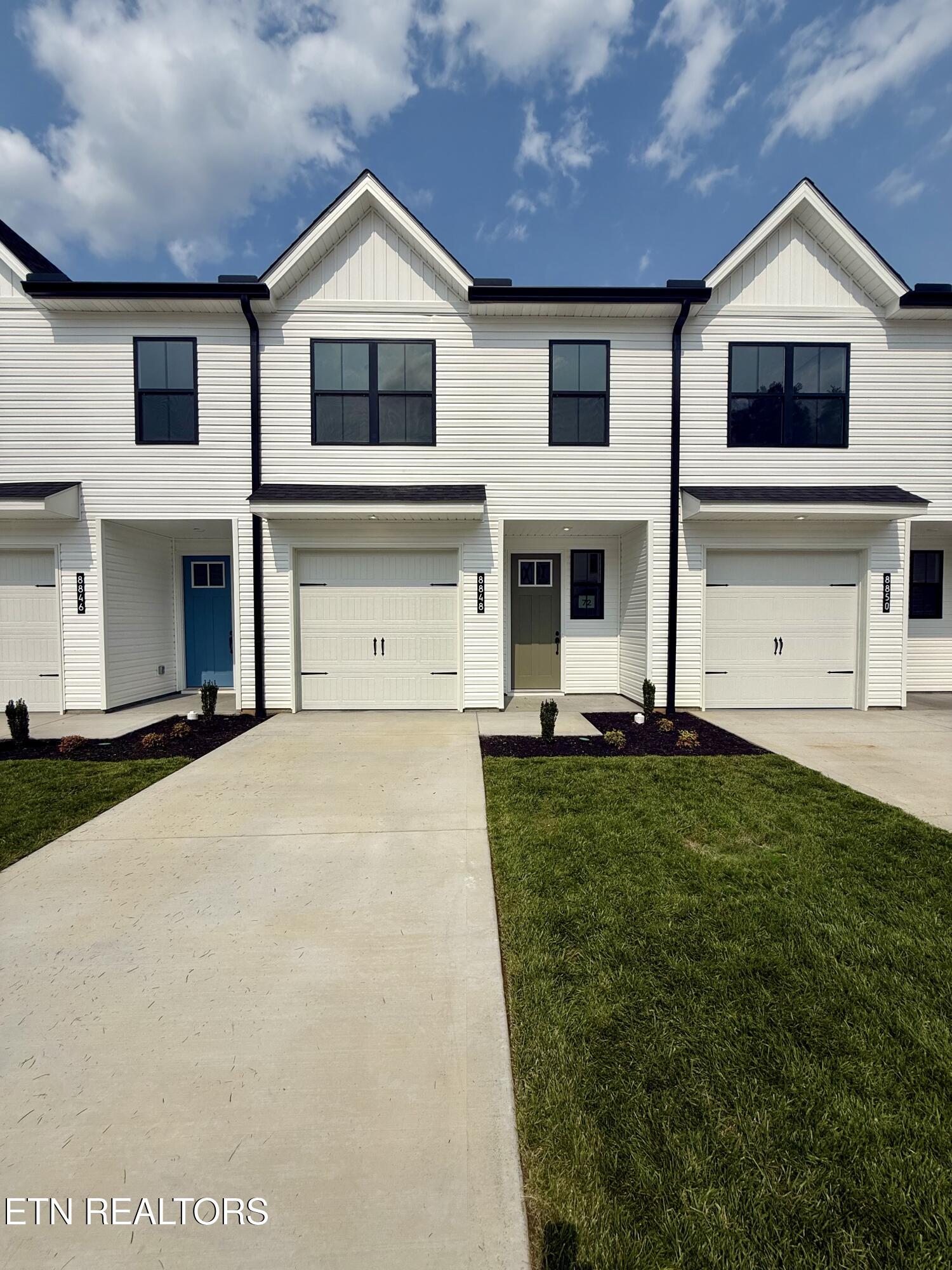 8848 Chapman Trace Way Property Photo 1