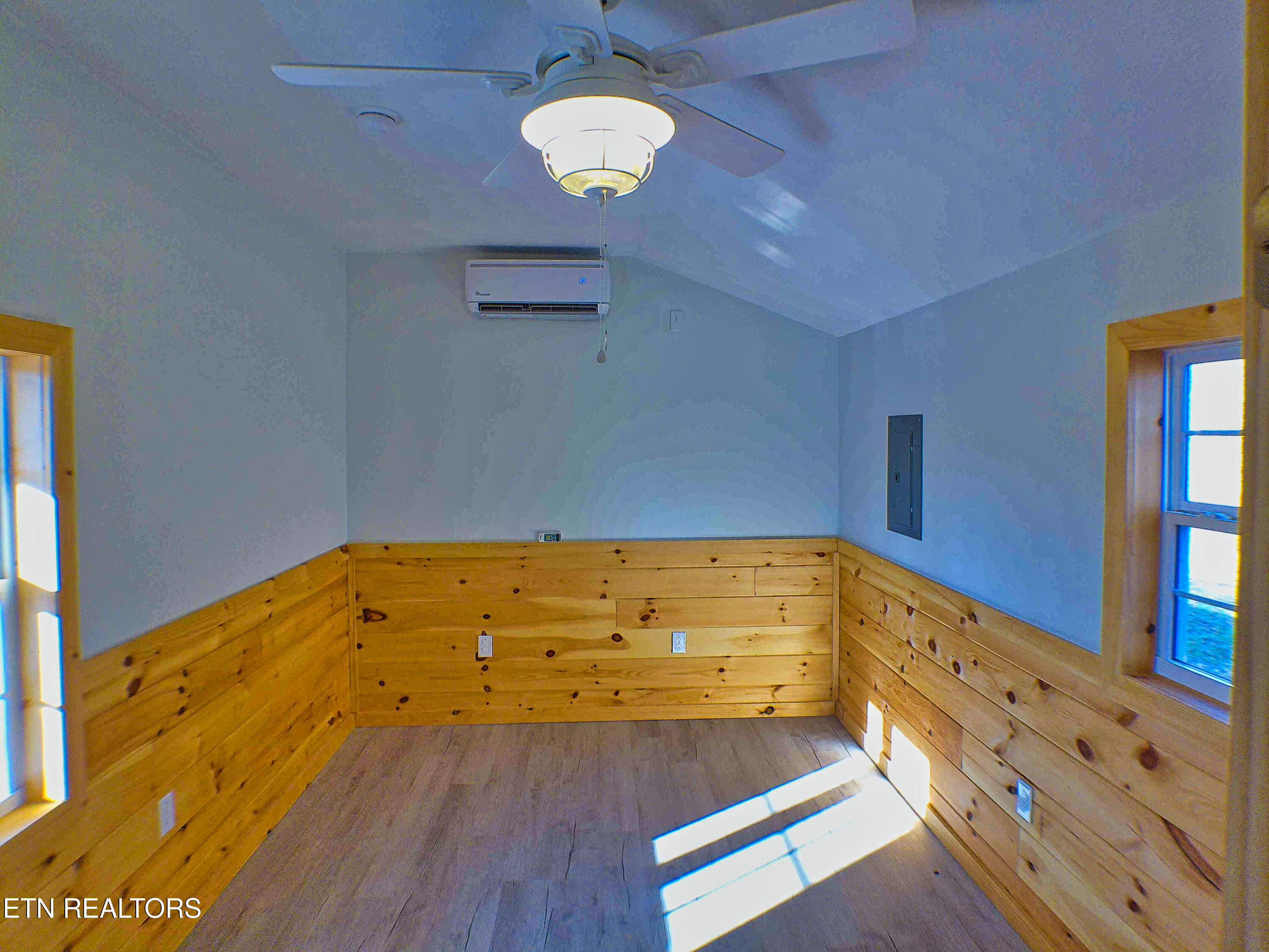 1070 Chestnut Ridge Rd Property Photo 27