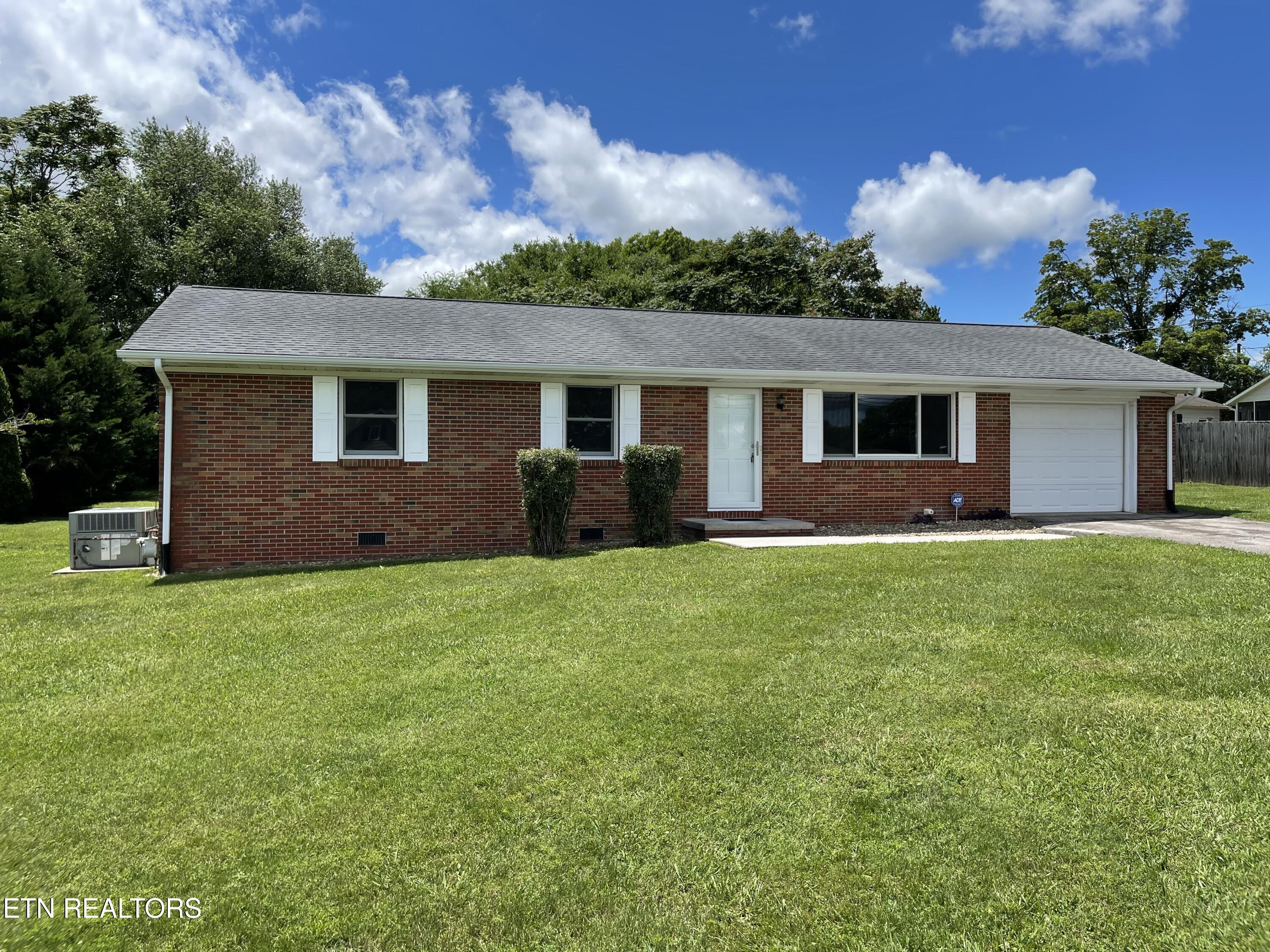 209 Sandy Springs Rd Property Photo