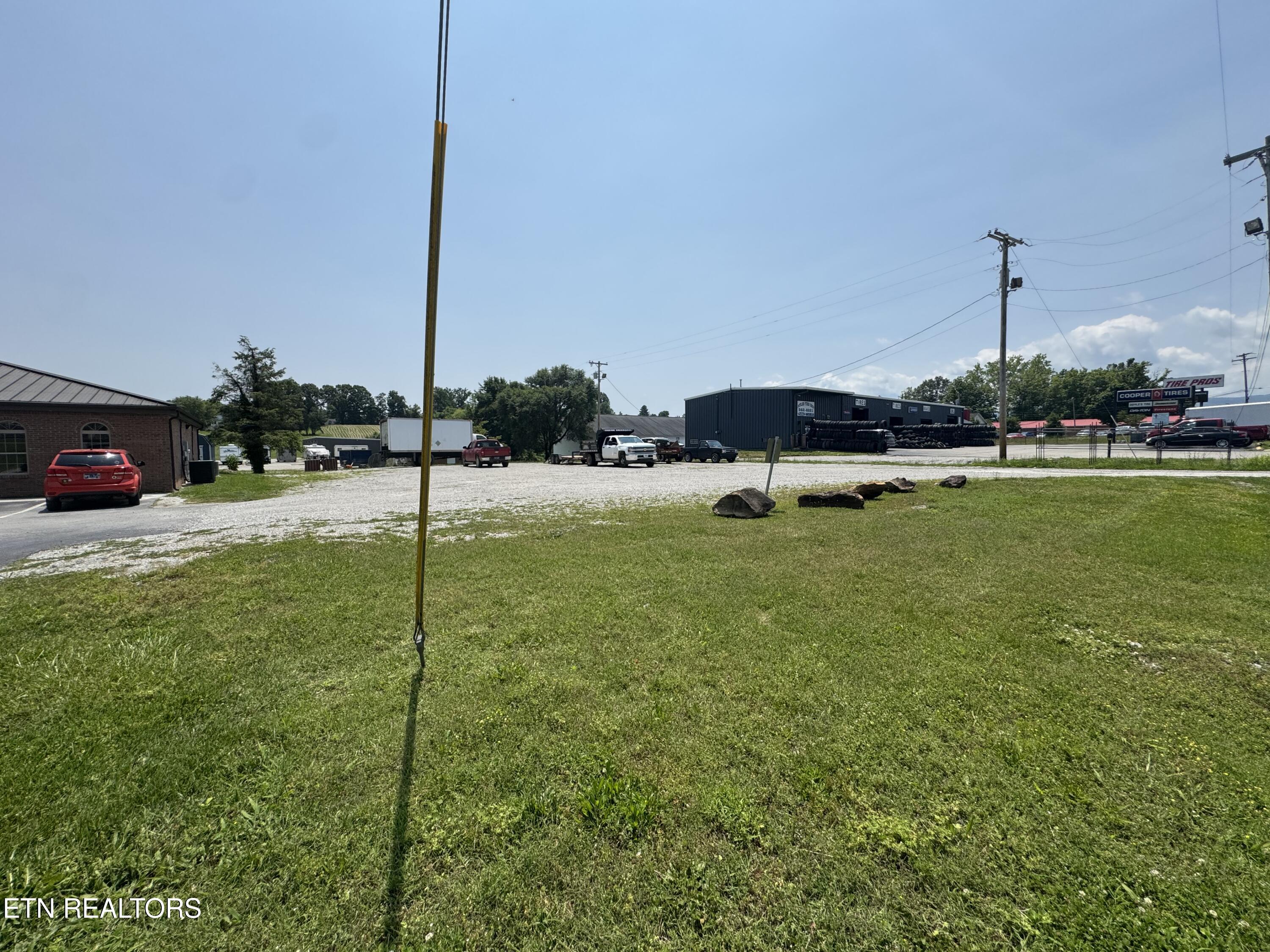 2527 Jacksboro Pike Property Photo
