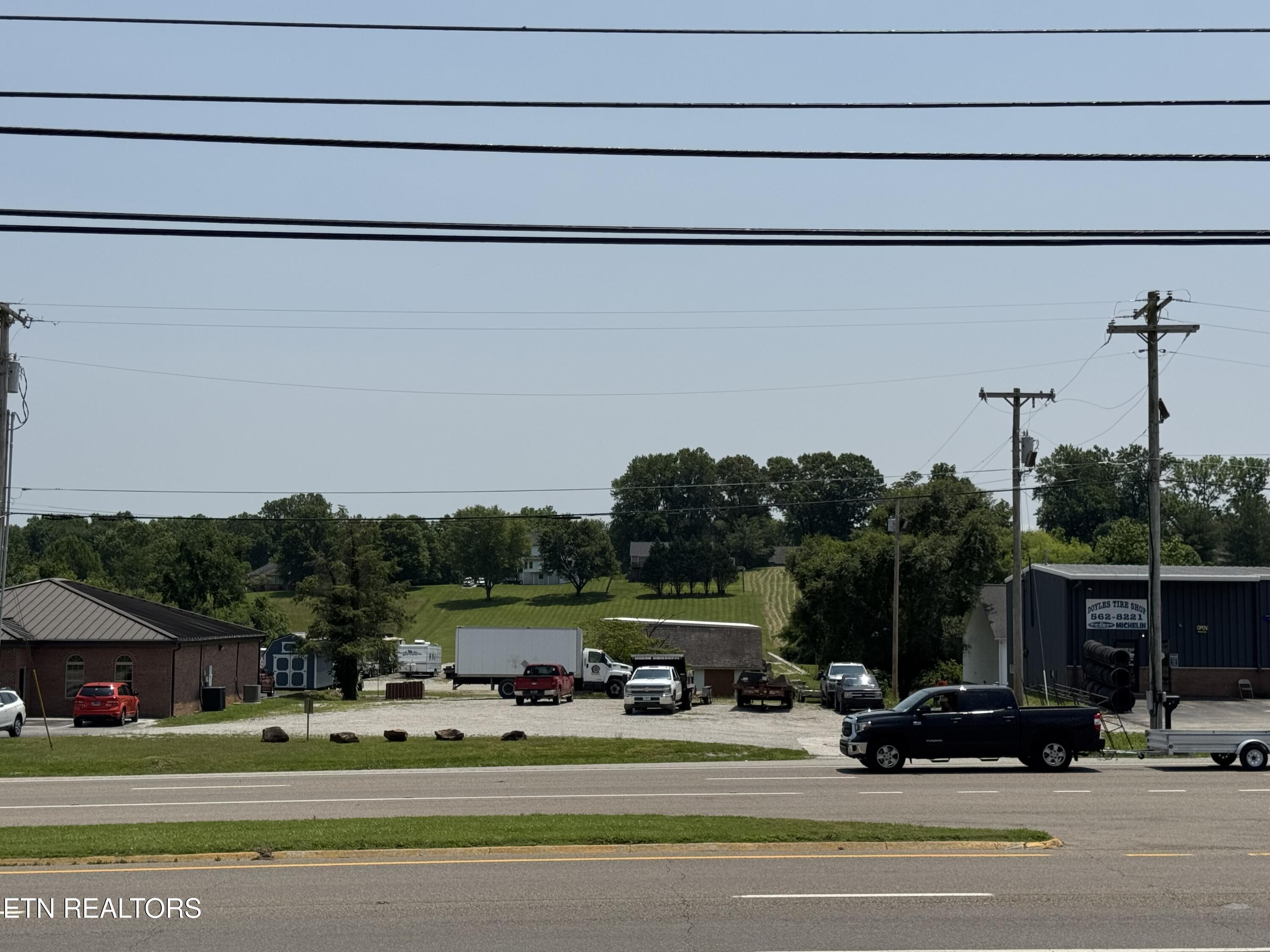 2527 Jacksboro Pike Property Photo 12