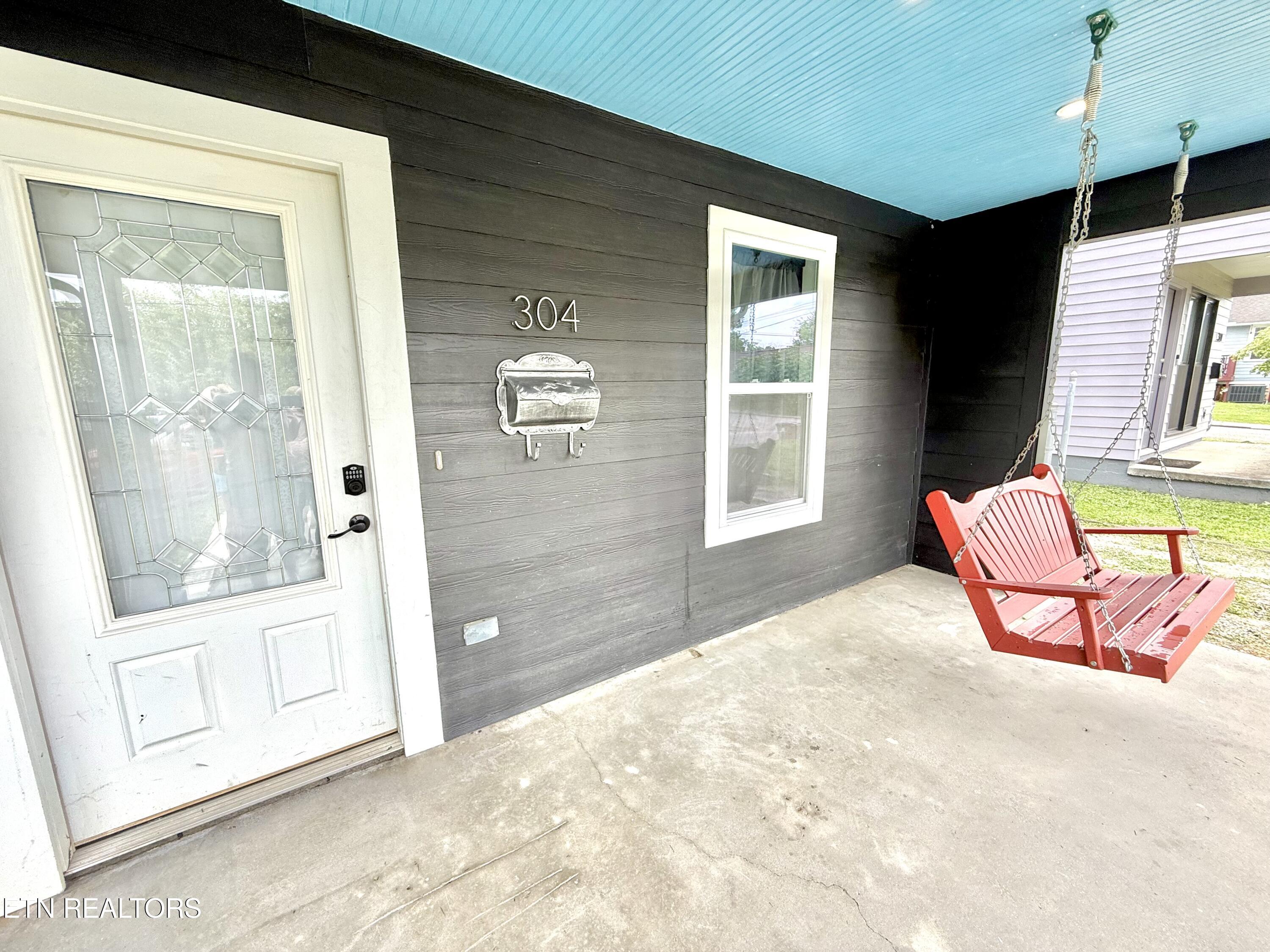 304 Douglas Ave Property Photo 21