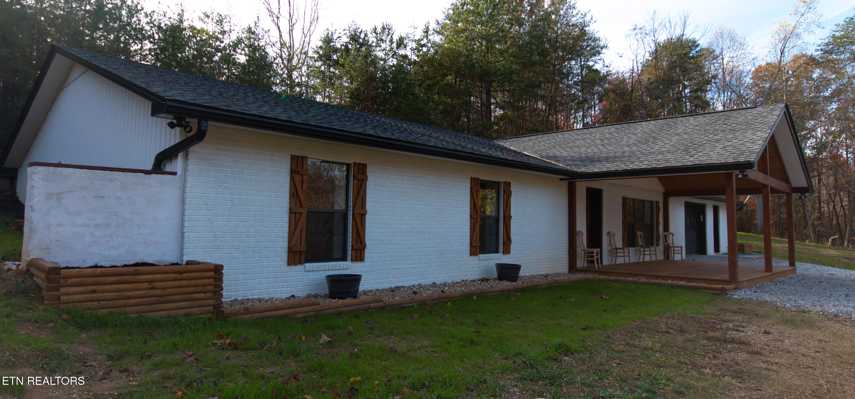 1497 Clevenger Rd Property Photo 3