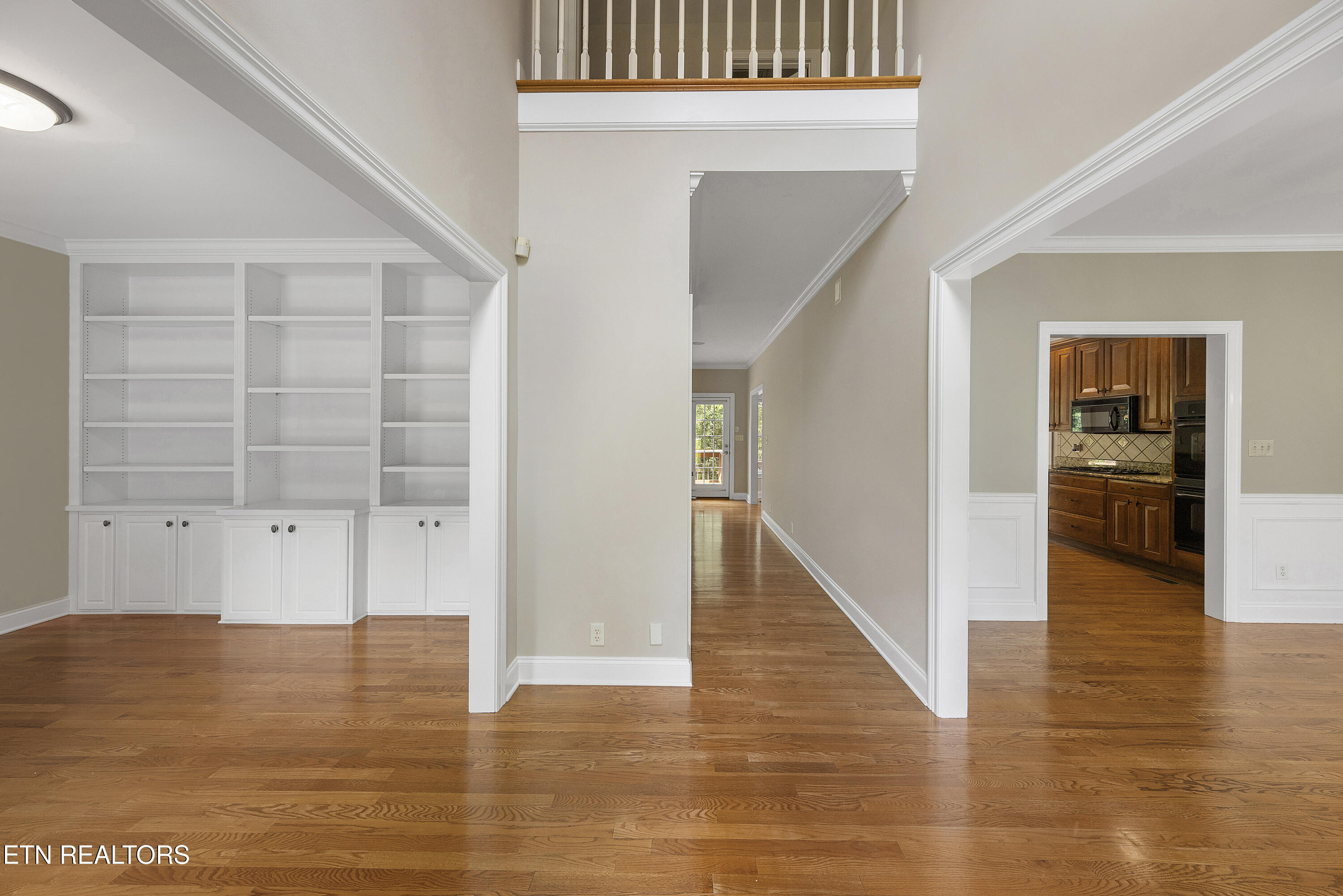 12649 Bayview Drive Property Photo 3