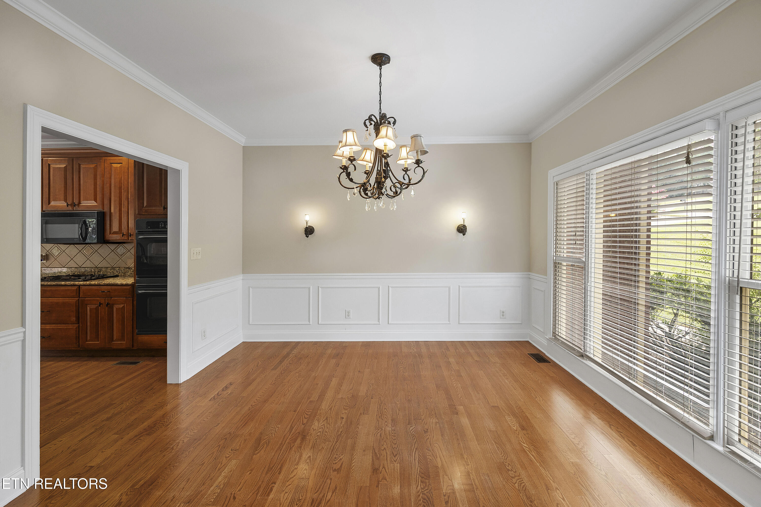 12649 Bayview Drive Property Photo 8