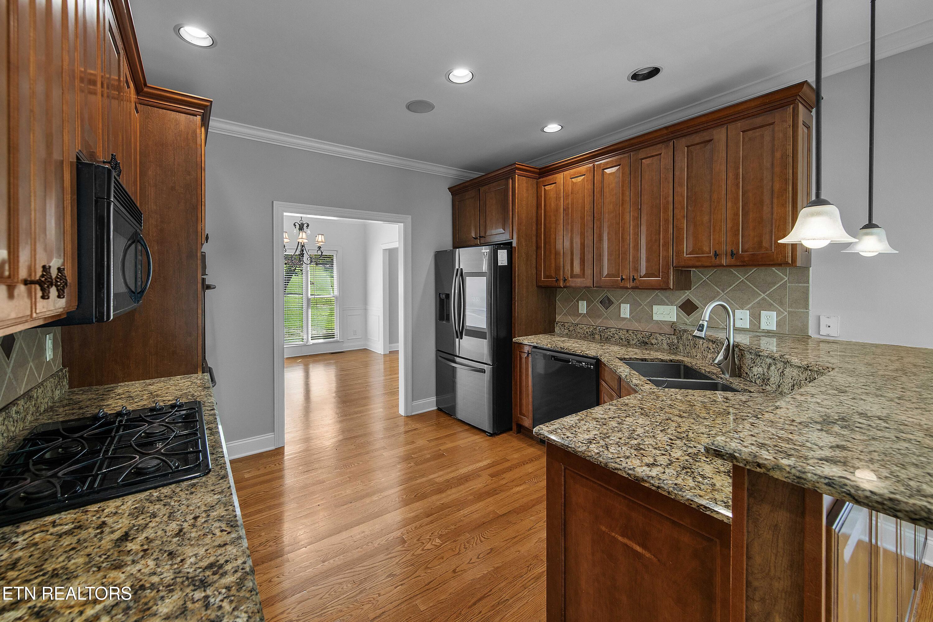 12649 Bayview Drive Property Photo 12