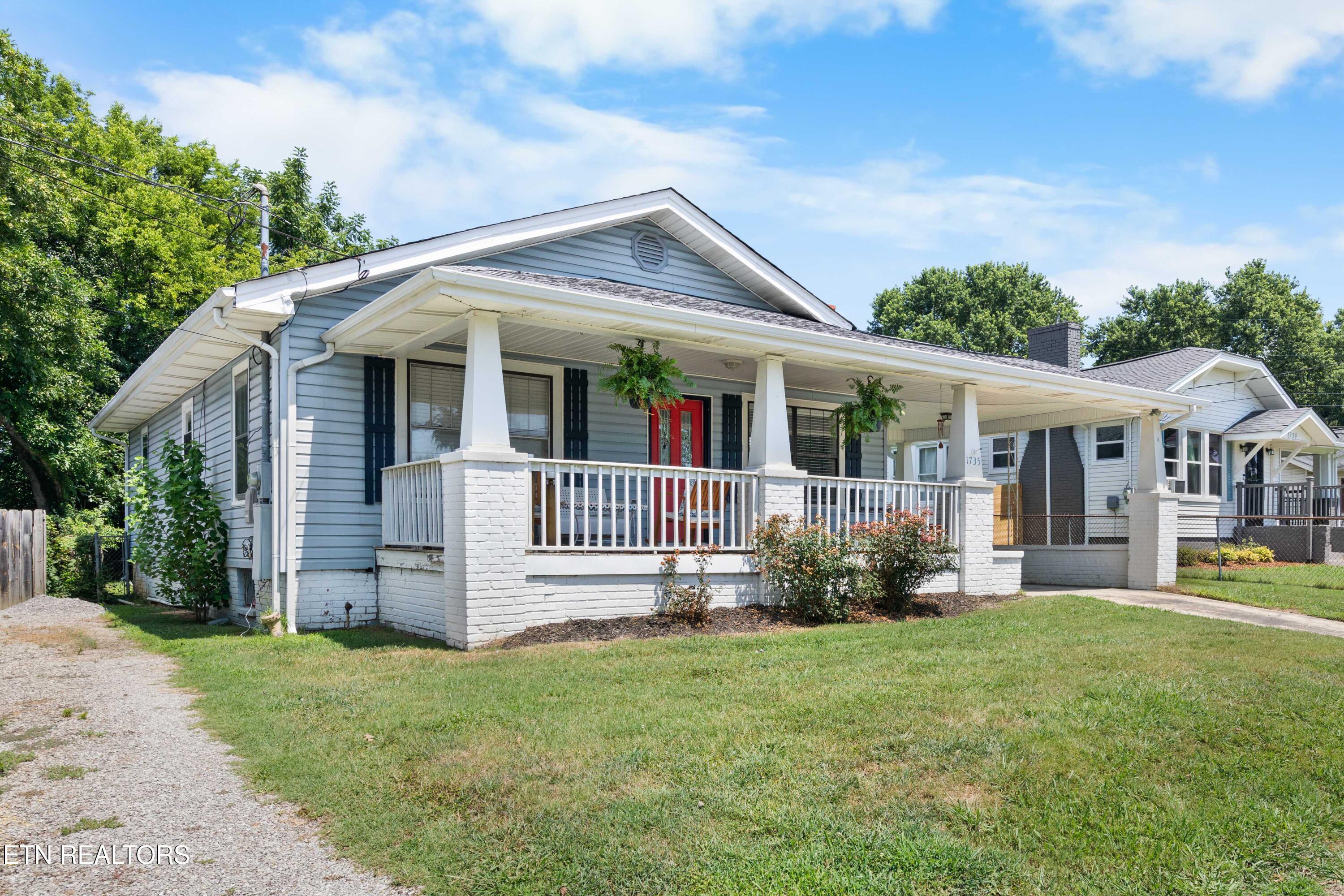 1735 Albert Ave Property Photo 4