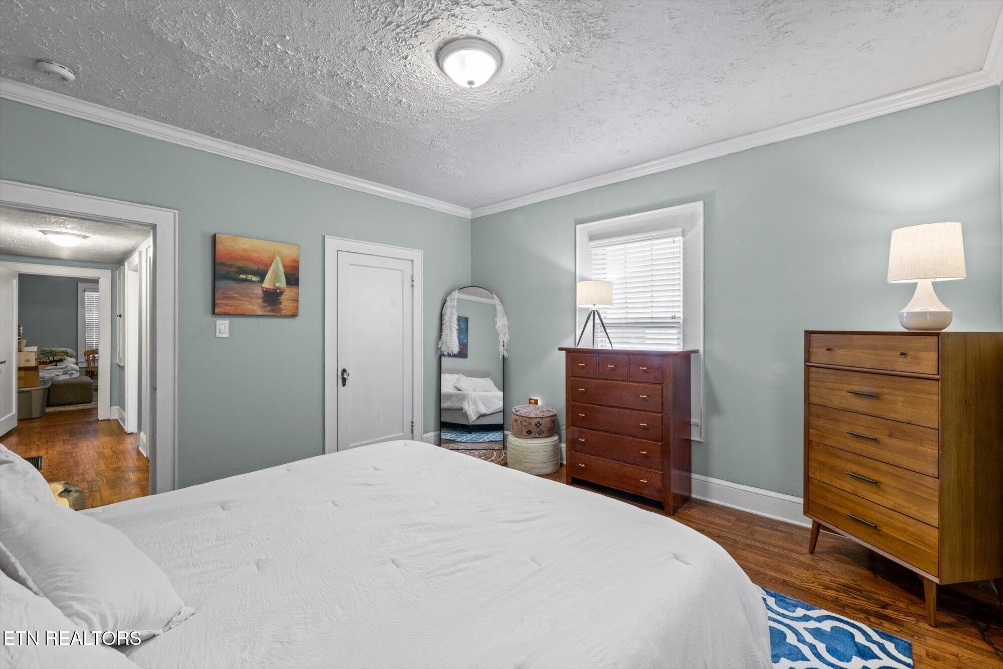 1735 Albert Ave Property Photo 22