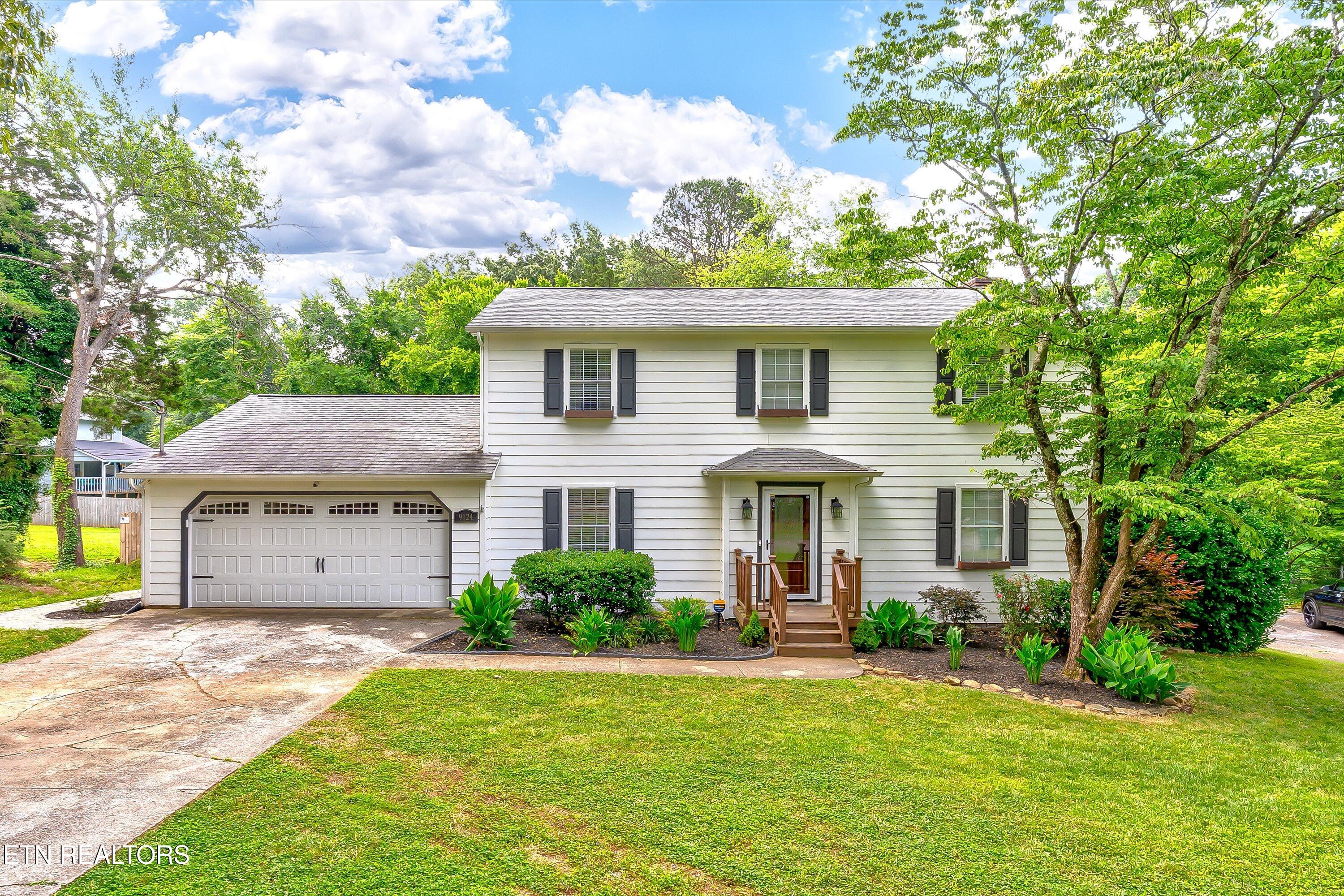 9124 Candlewood Drive Property Photo 1