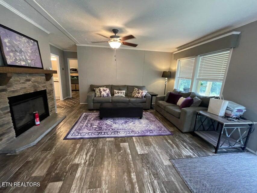 454 Slater Loop Property Photo 3