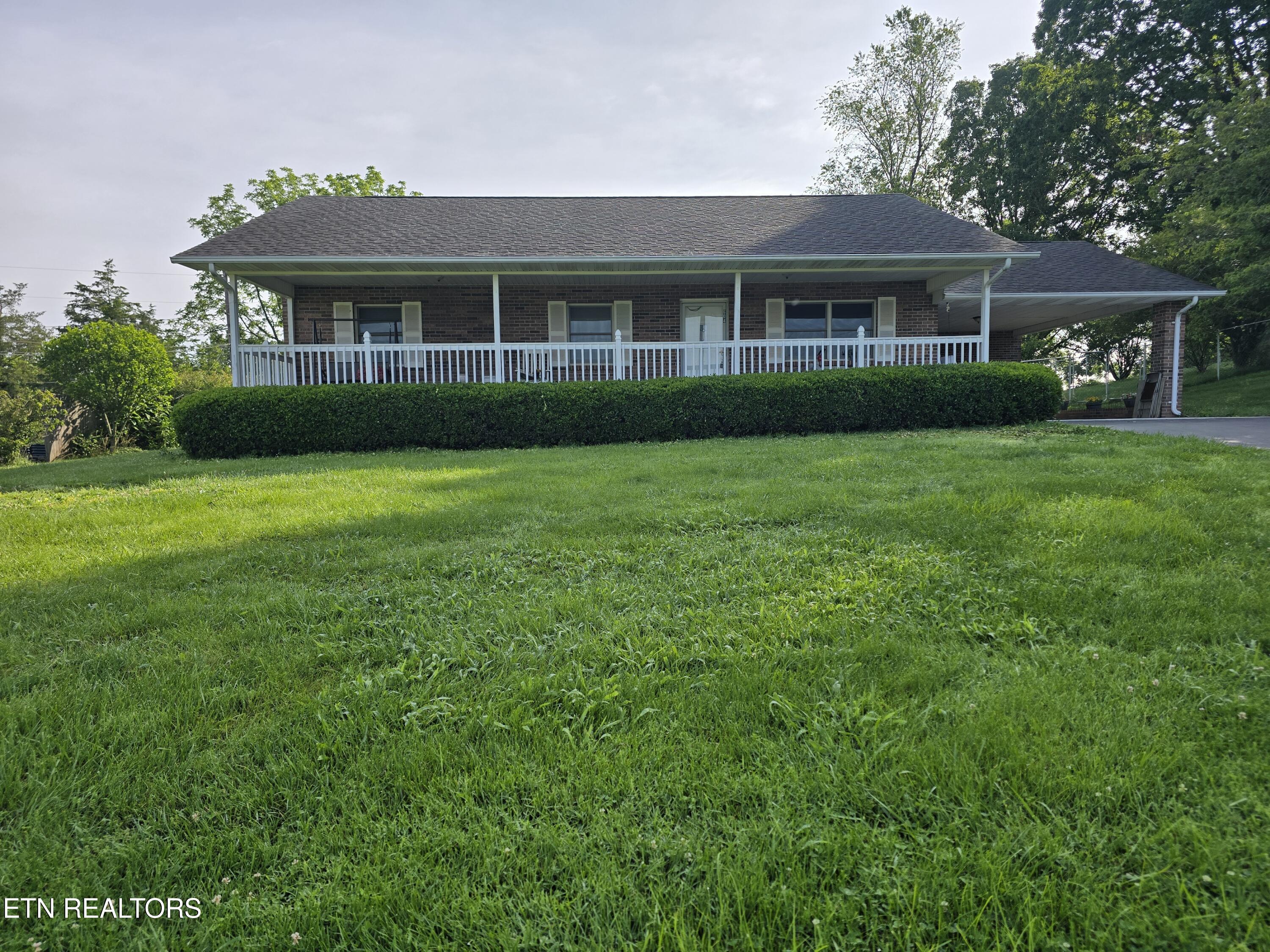 604 Lawrence St Property Photo 1