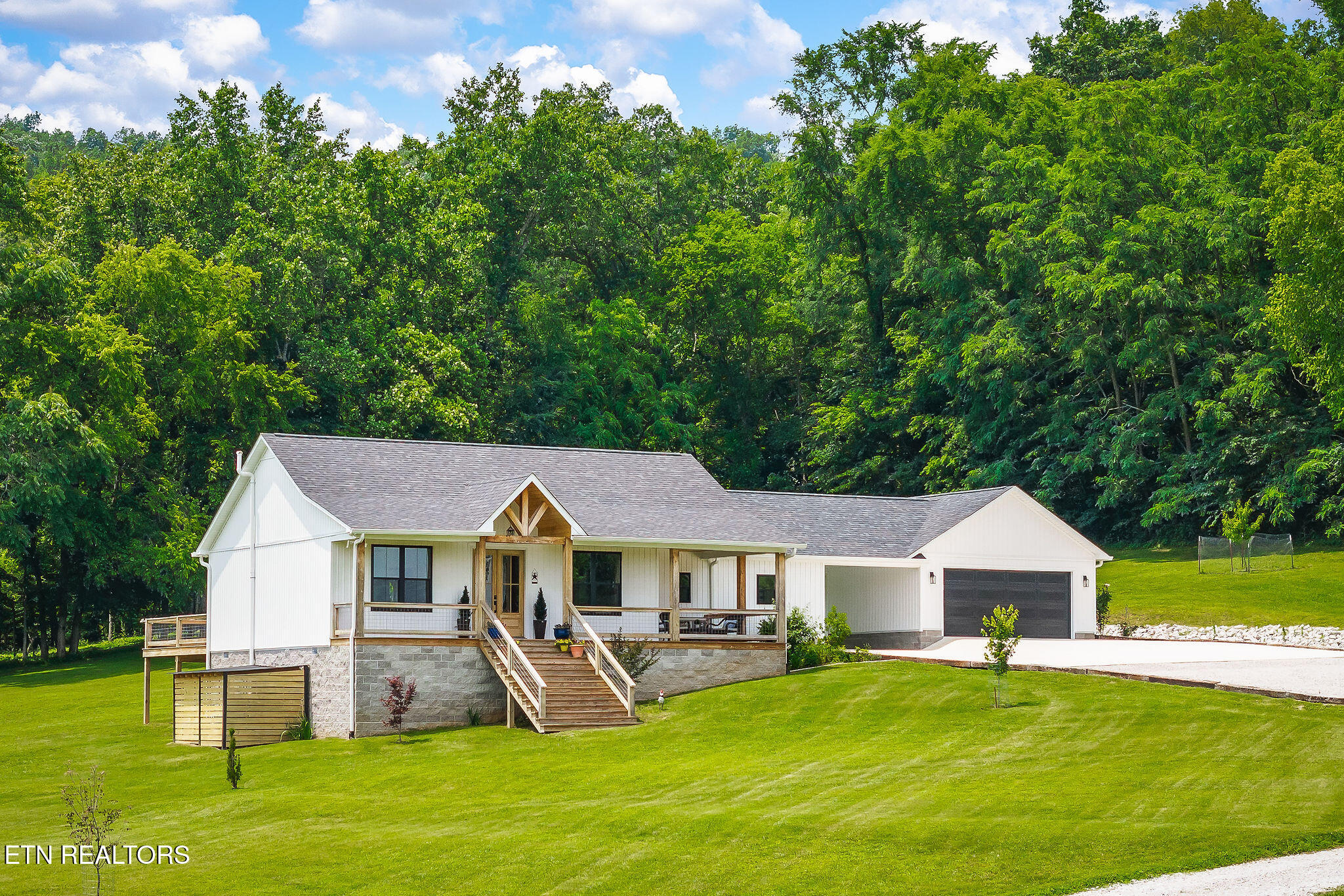 17124 Old Kentucky Rd Property Photo 1
