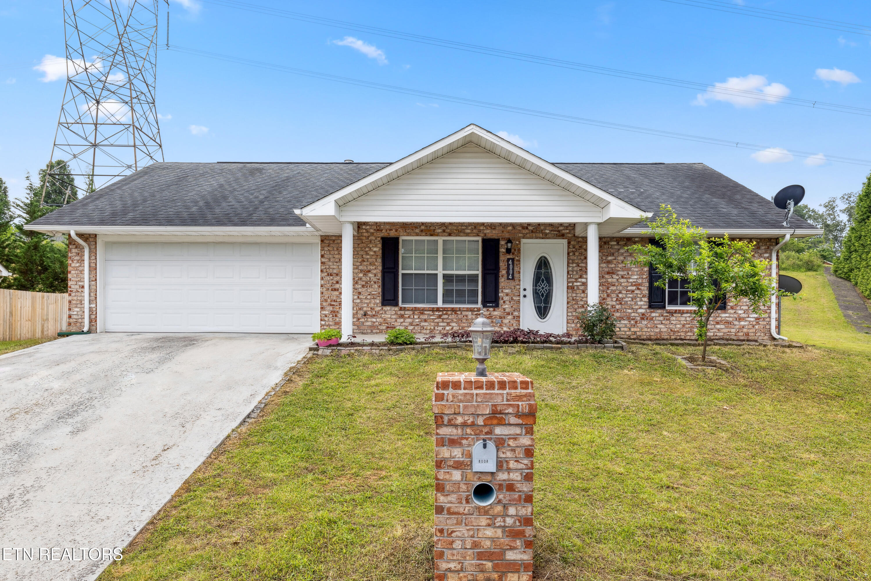4004 Kingdom Lane Property Photo 1