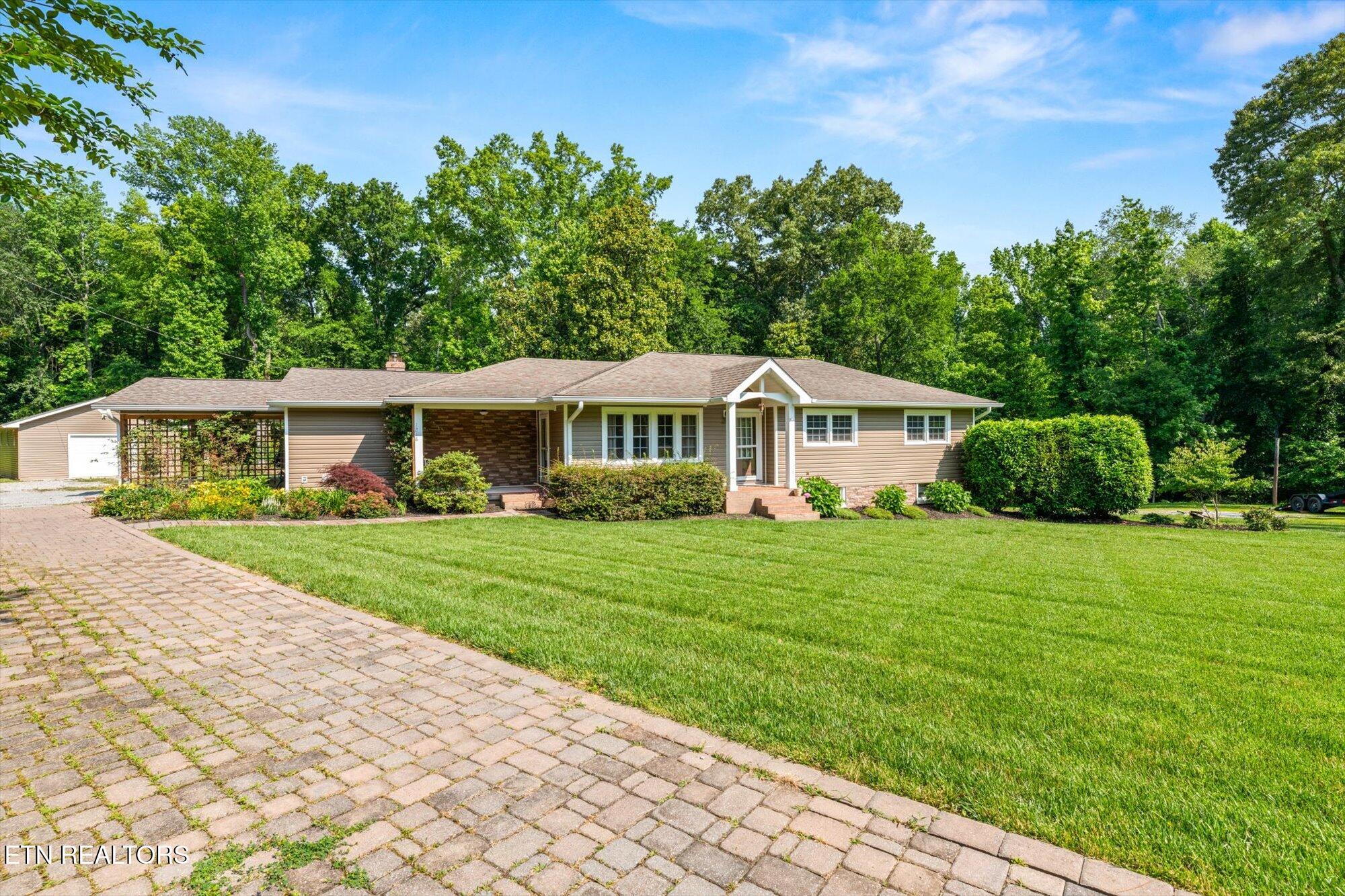 1218 Woodward Park Property Photo 1