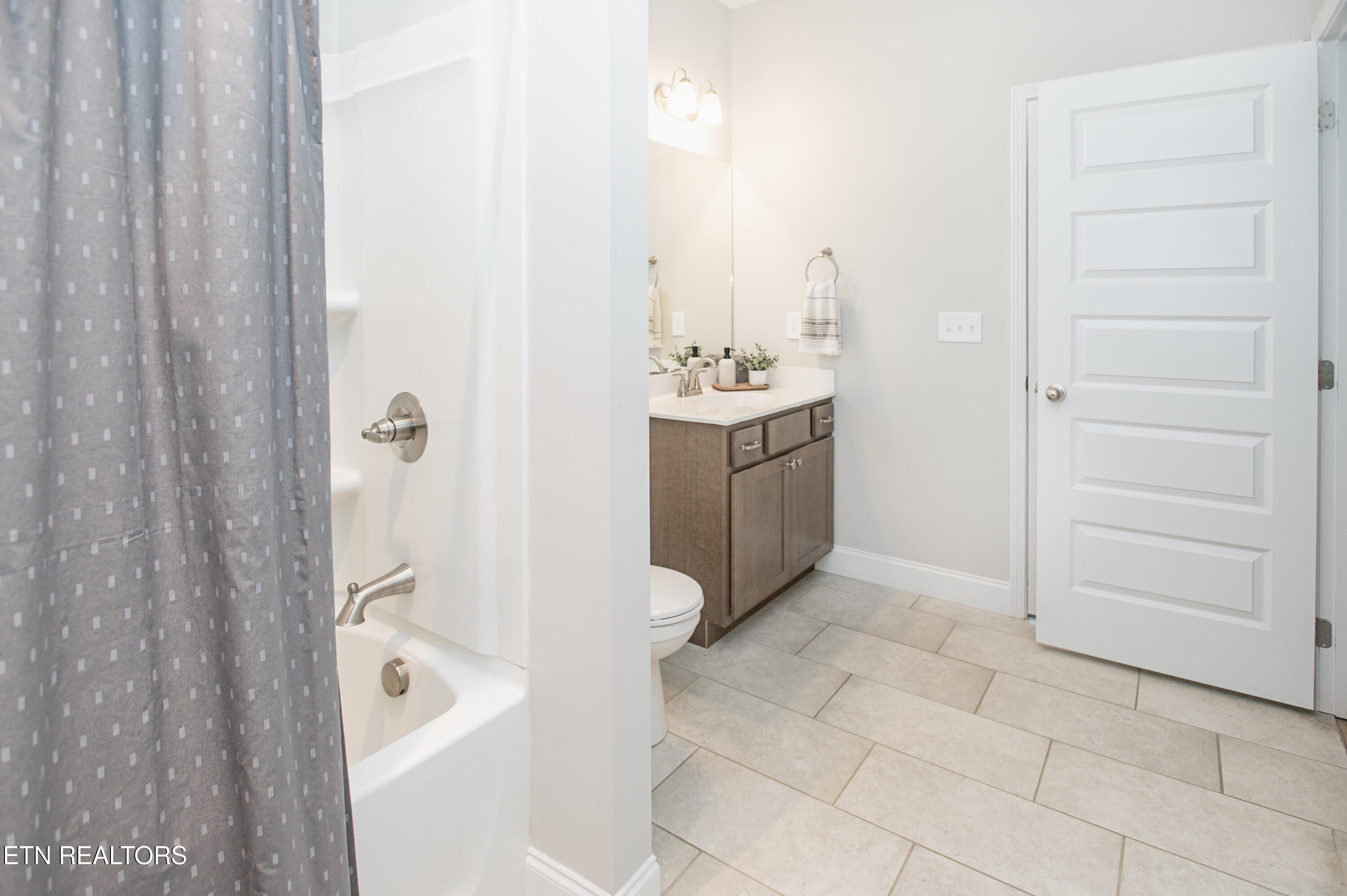 7529 Emory Orchard Lane Property Photo 7
