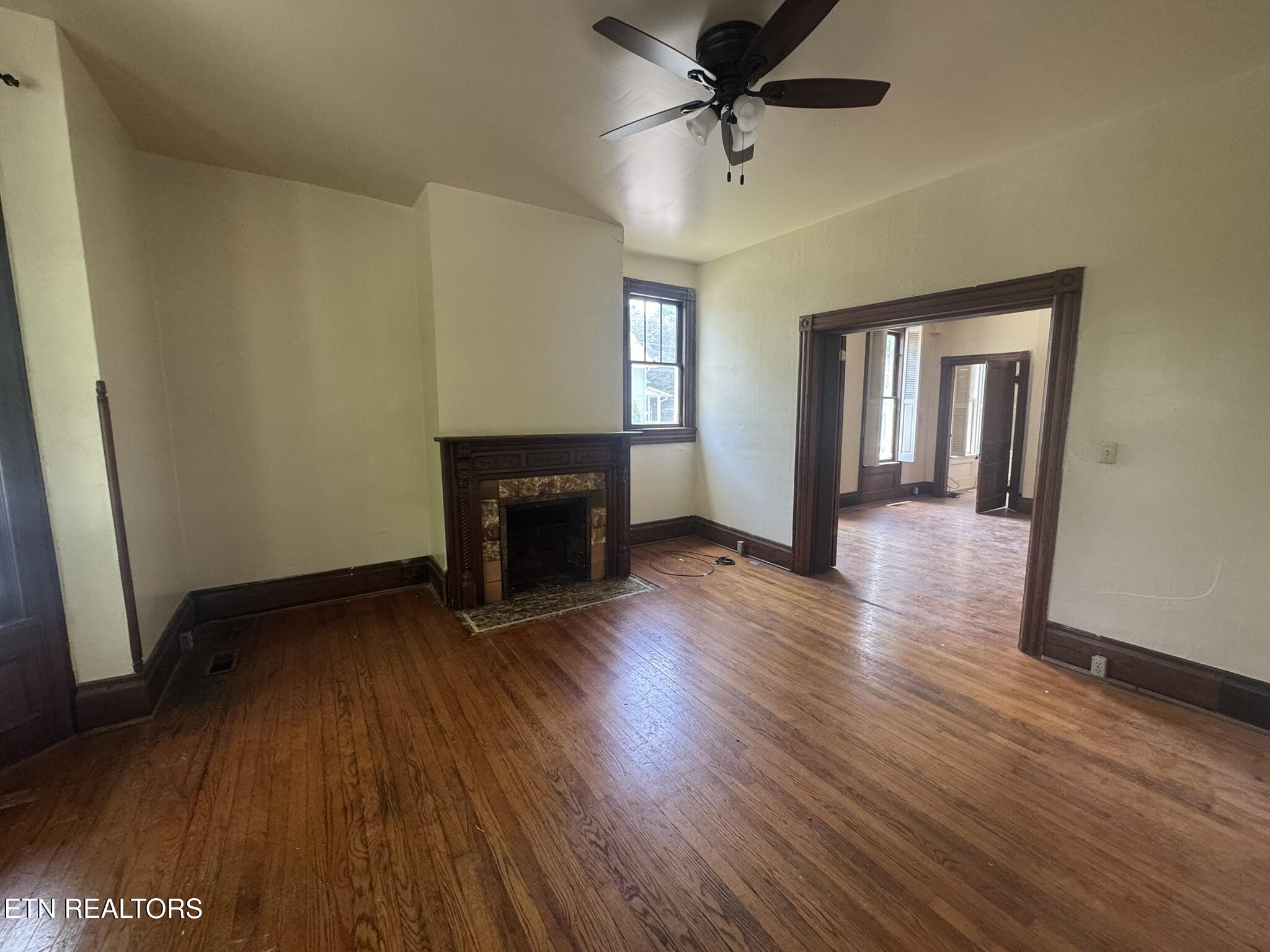 903 Luttrell St Property Photo 5
