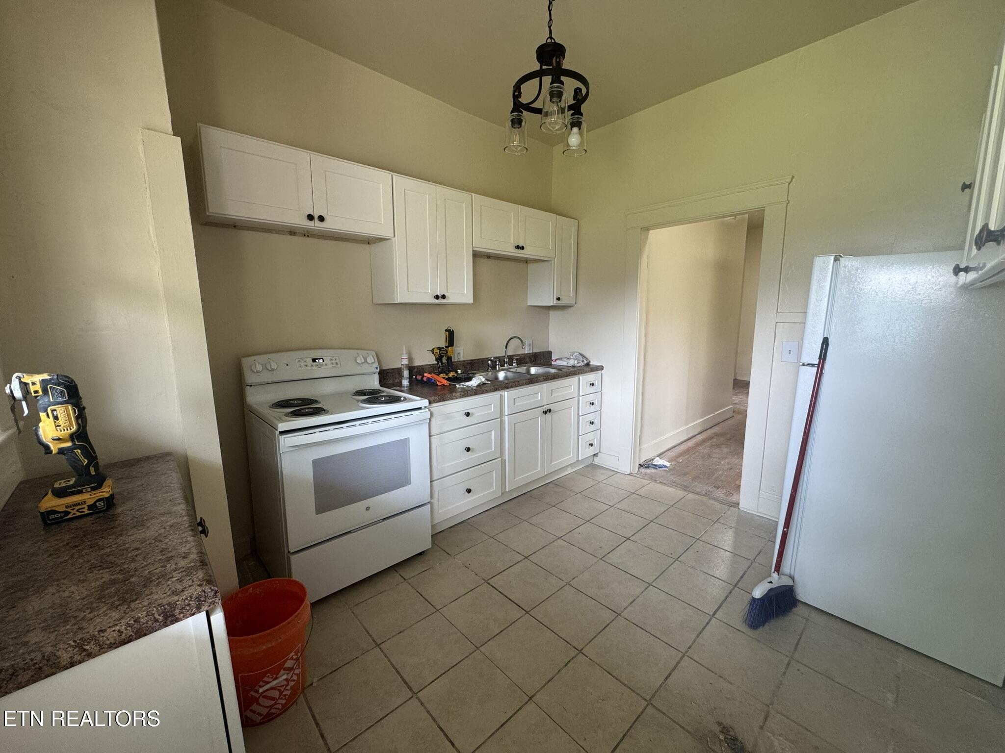 903 Luttrell St Property Photo 12