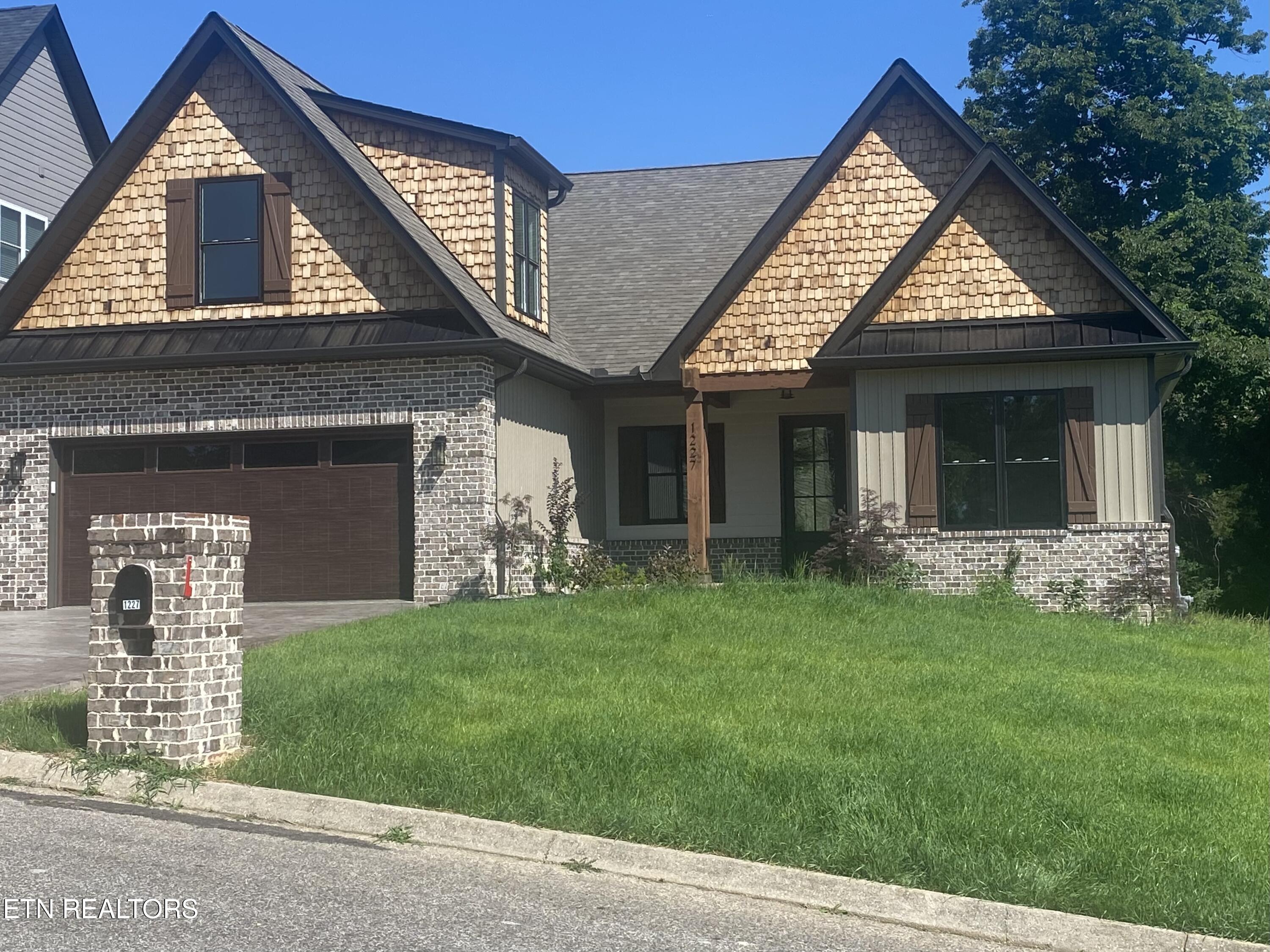 1227 Fox Ridge Drive Property Photo 1