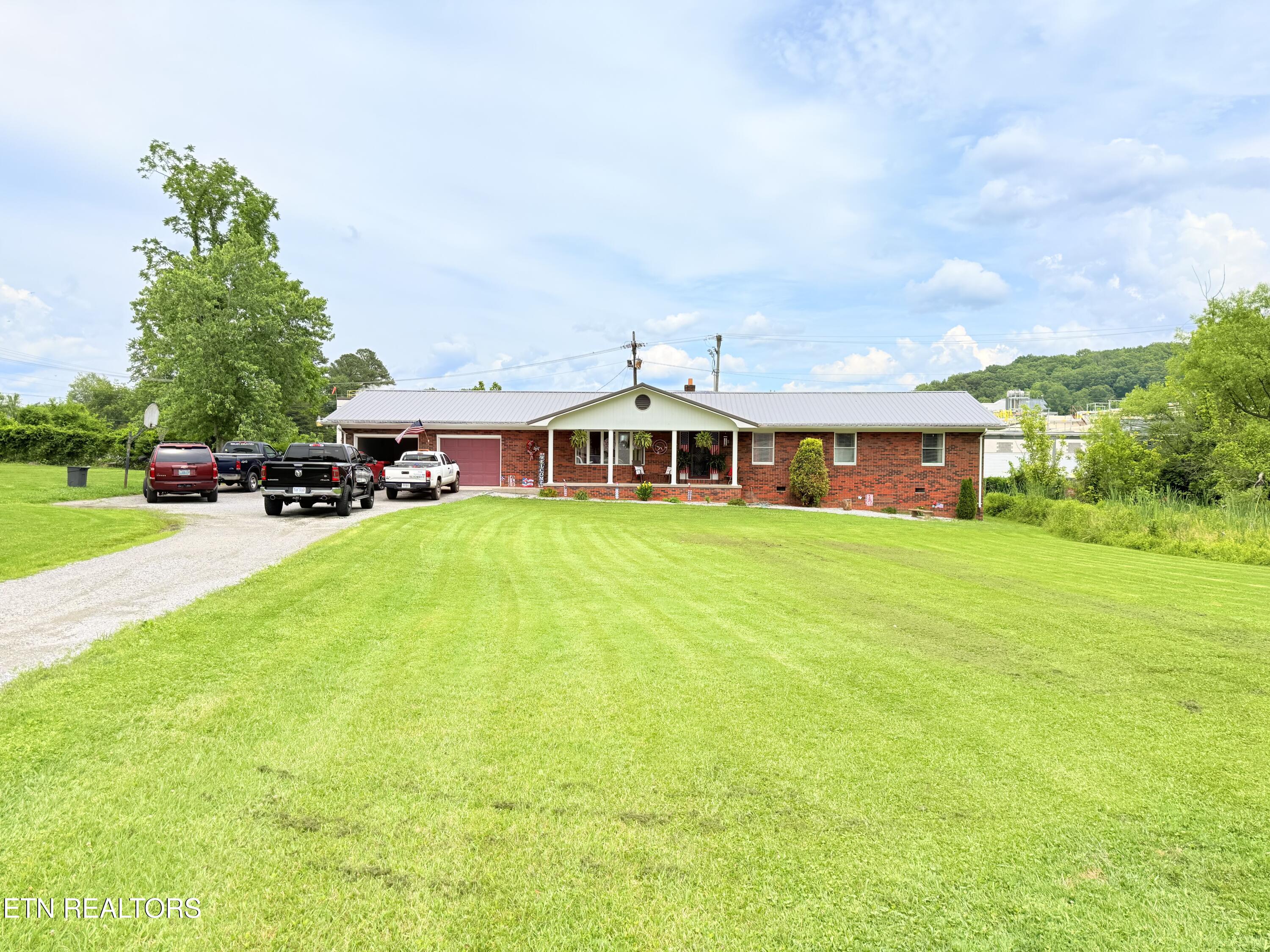 709 Balmoral Rd Property Photo 1