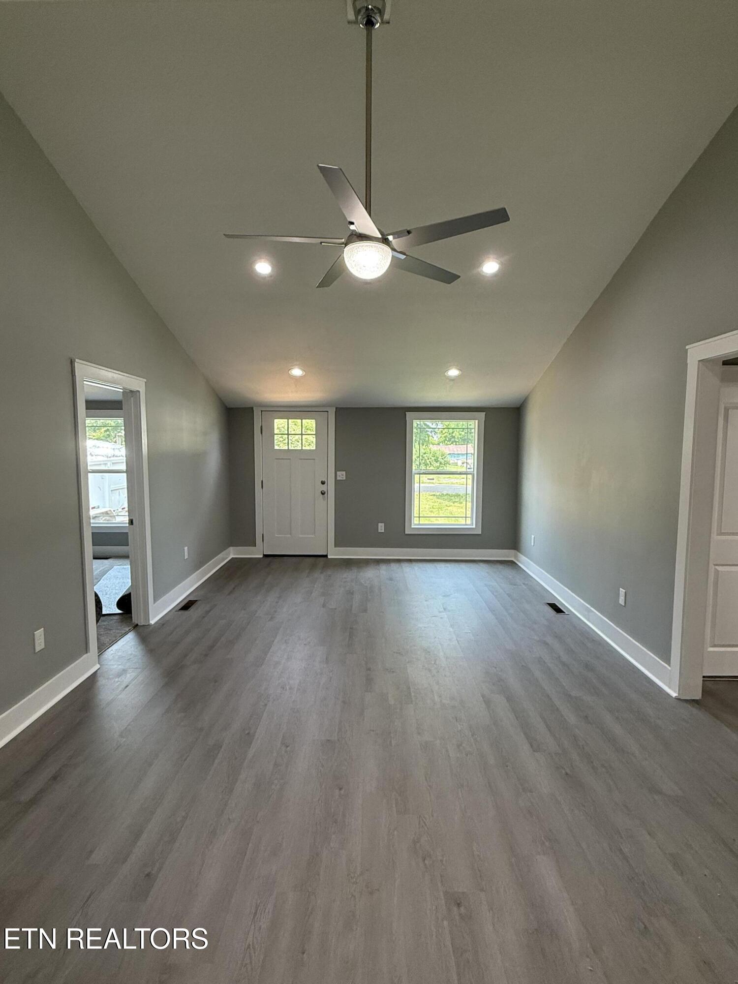 338 Jefferson Ave Property Photo 7