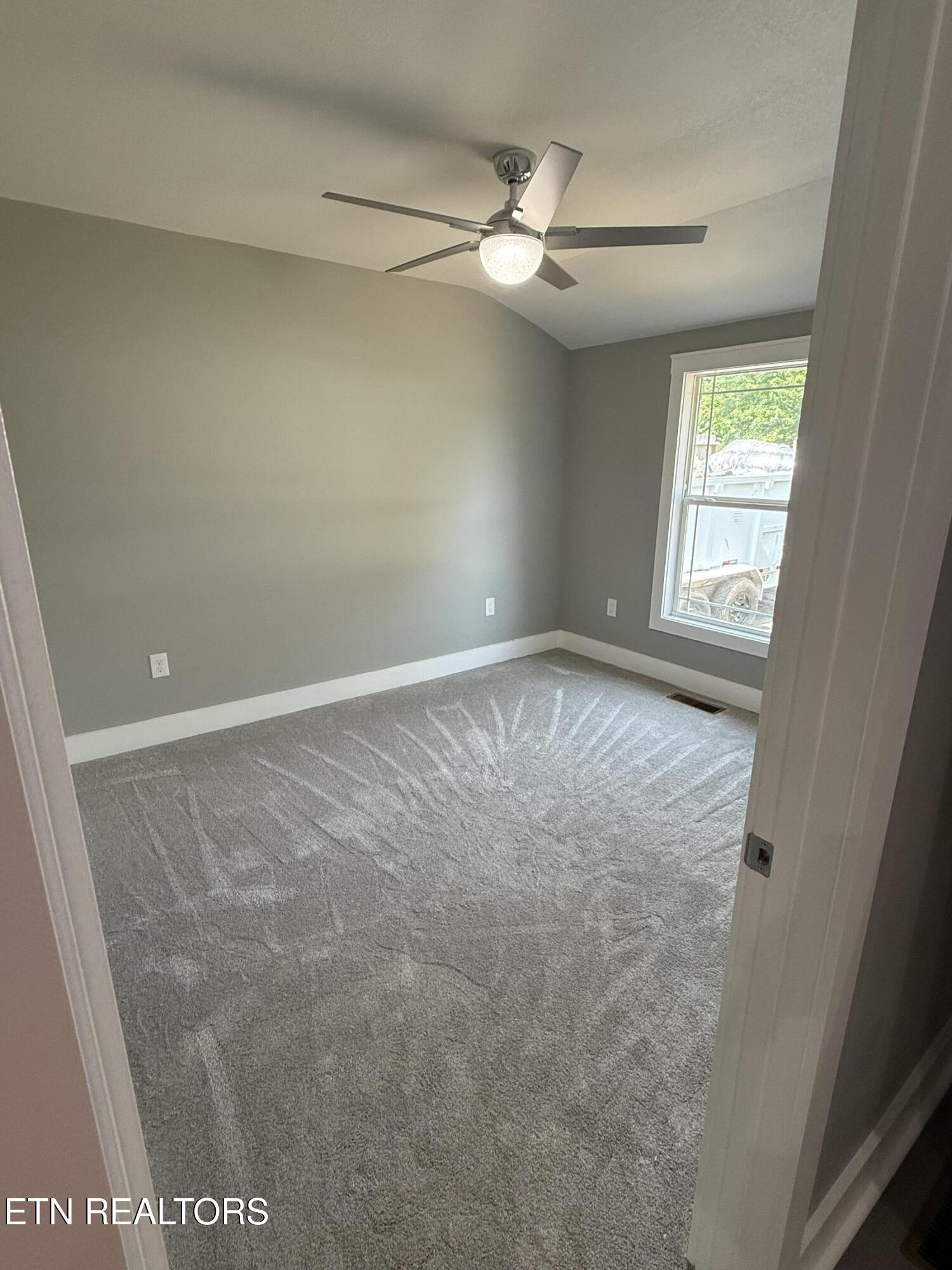 338 Jefferson Ave Property Photo 13