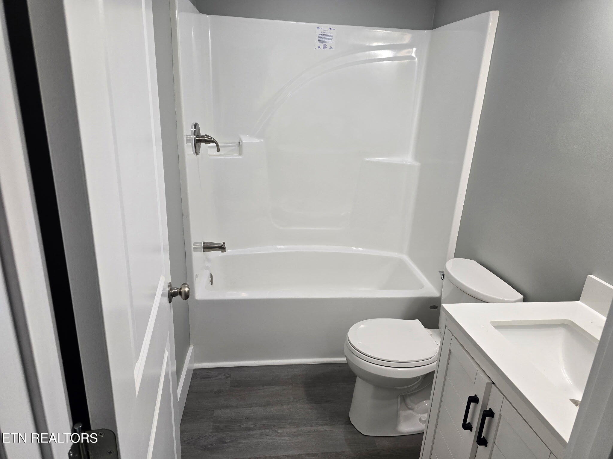 338 Jefferson Ave Property Photo 15