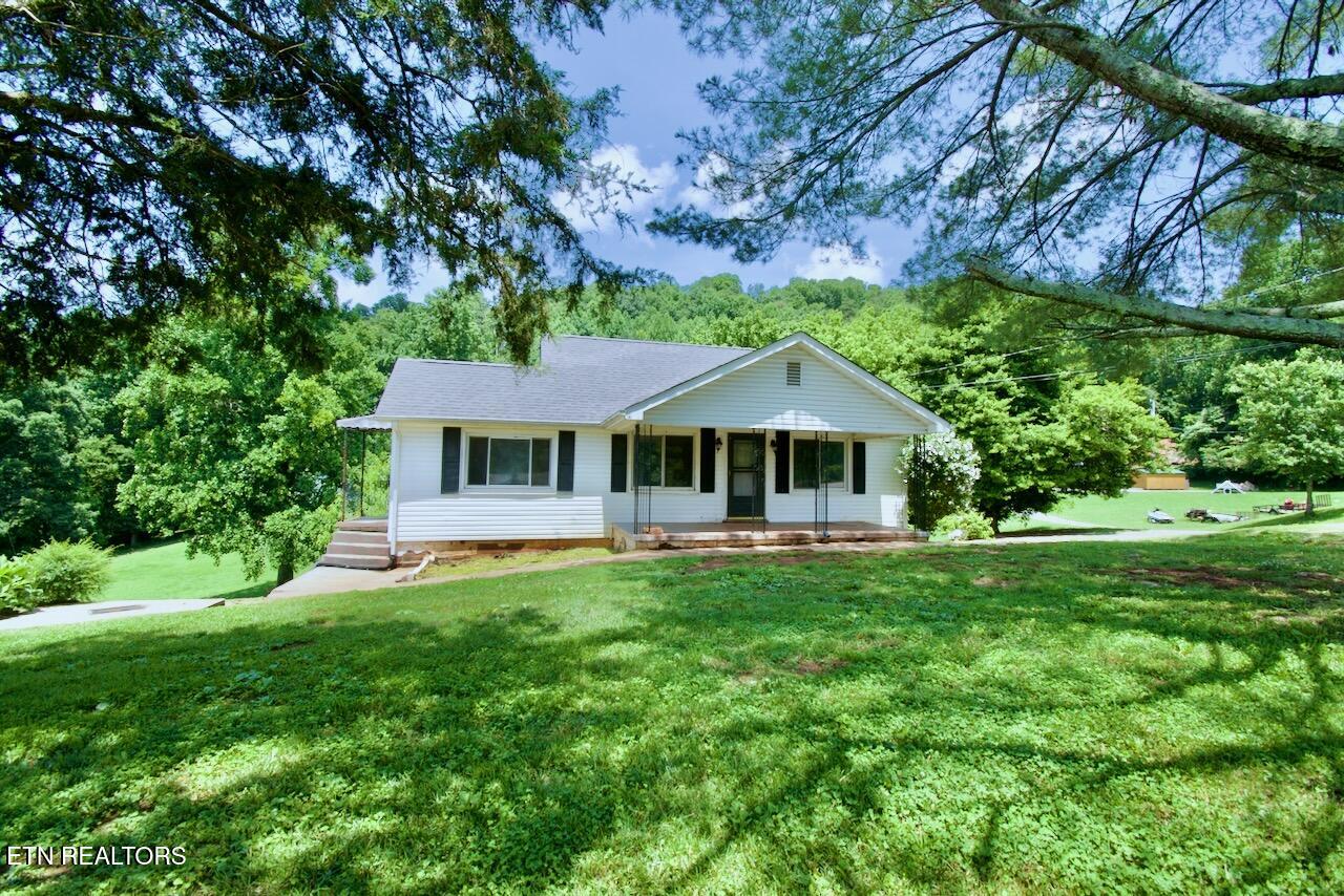325 Self Hollow Rd Property Photo 2