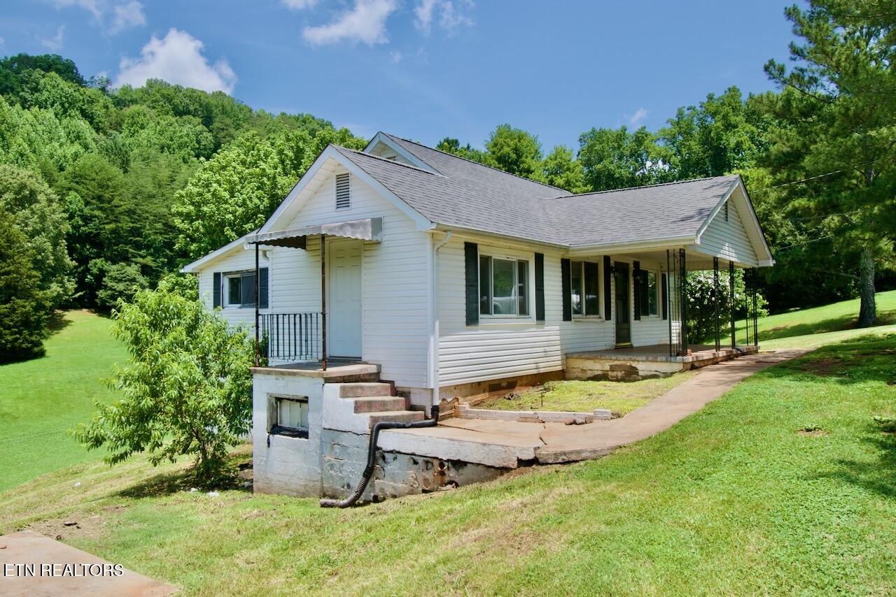 325 Self Hollow Rd Property Photo 4