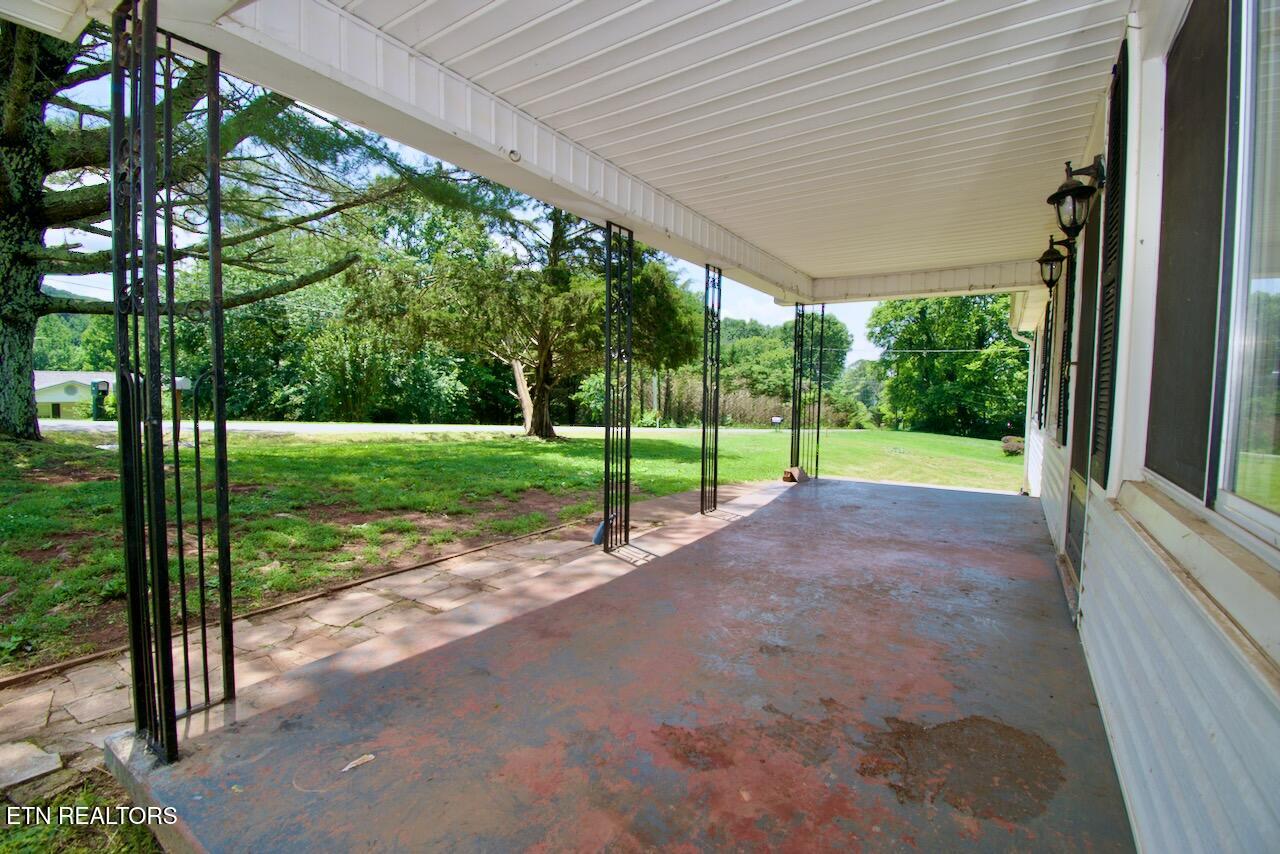 325 Self Hollow Rd Property Photo 8