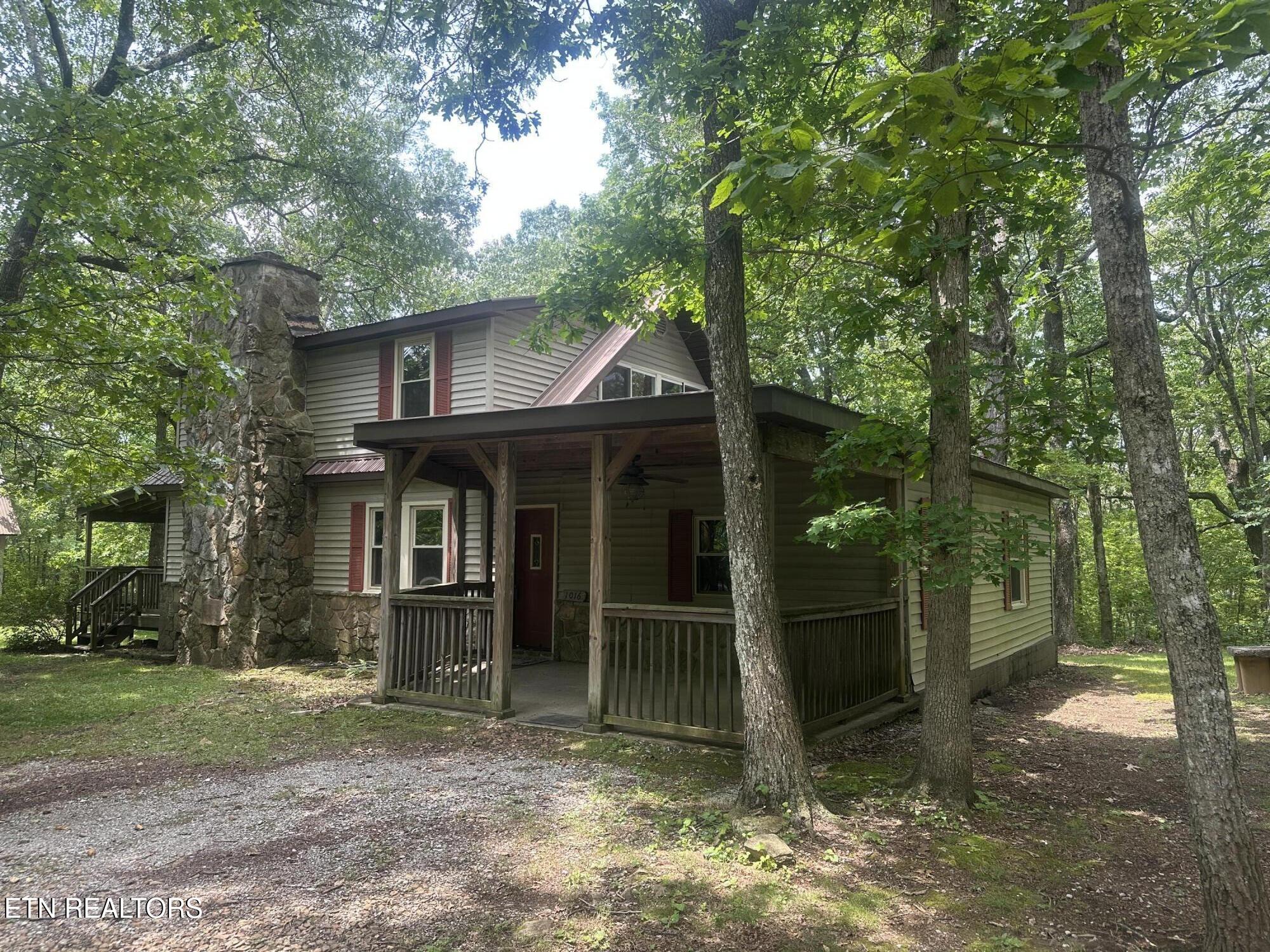 1016 Running Deer Property Photo 1