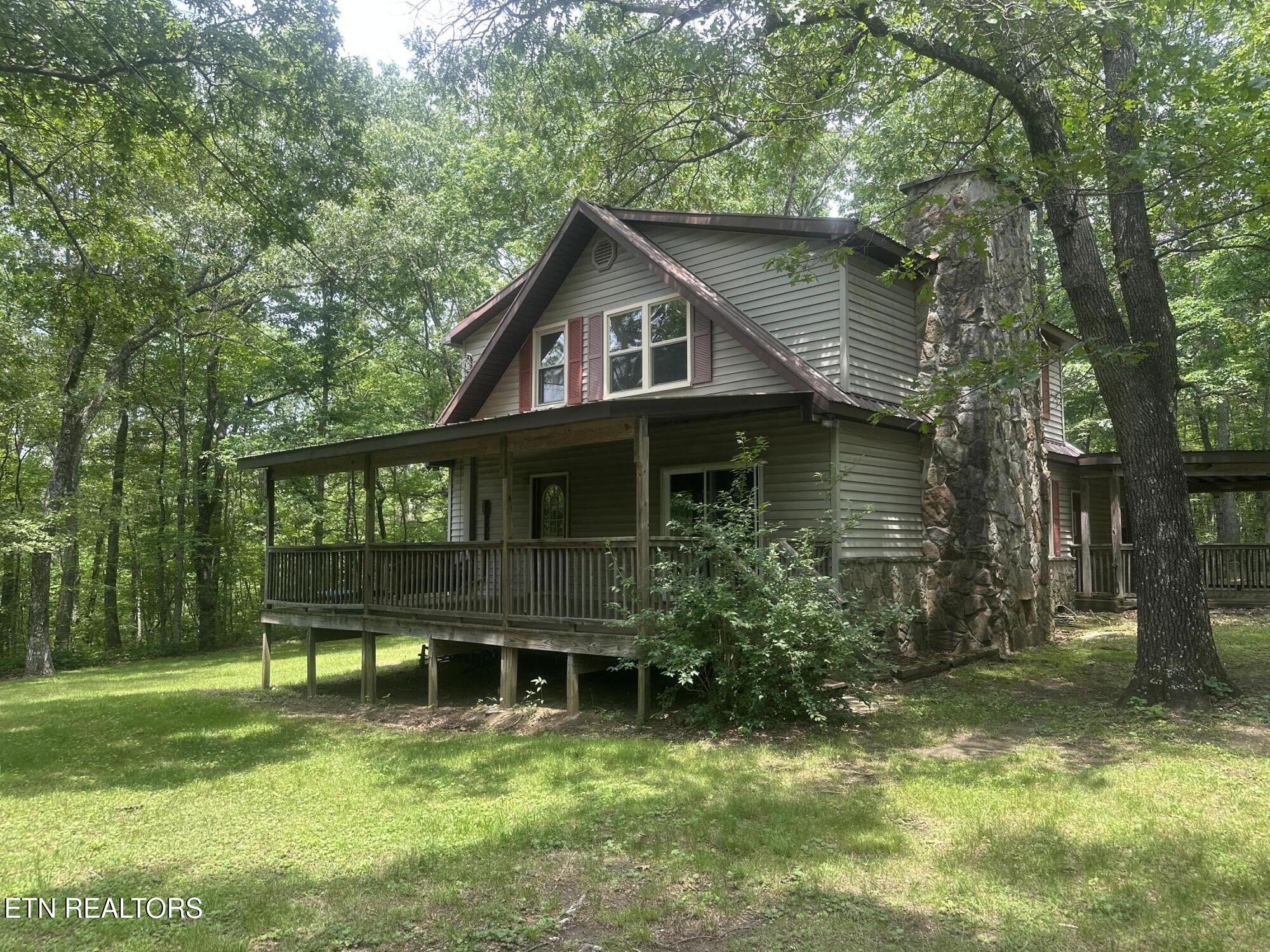 1016 Running Deer Property Photo 2